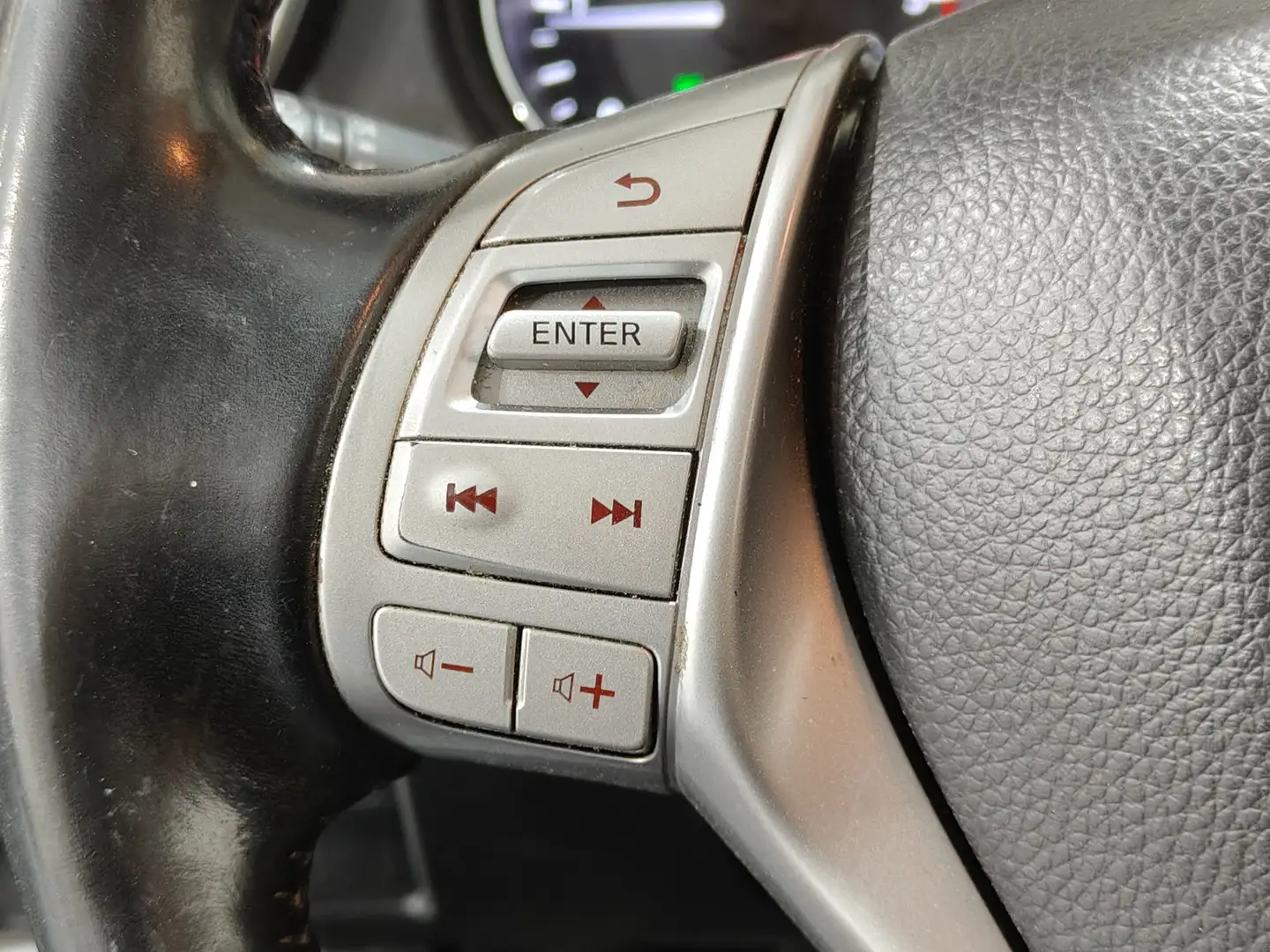 Foto Nissan QASHQAI Nissan Qashqai dCi 130 Acenta 4x2 (130 CV)