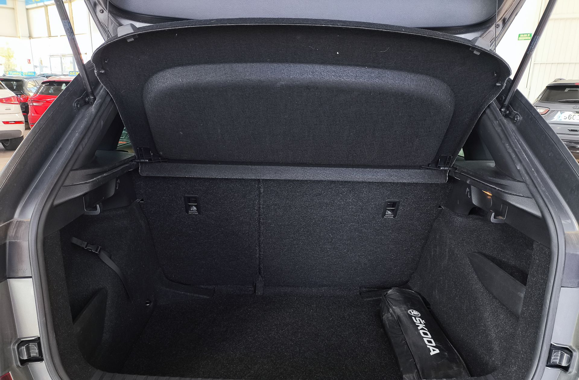 Škoda Kamiq 1.5 TSI Sport DSG - foto 18