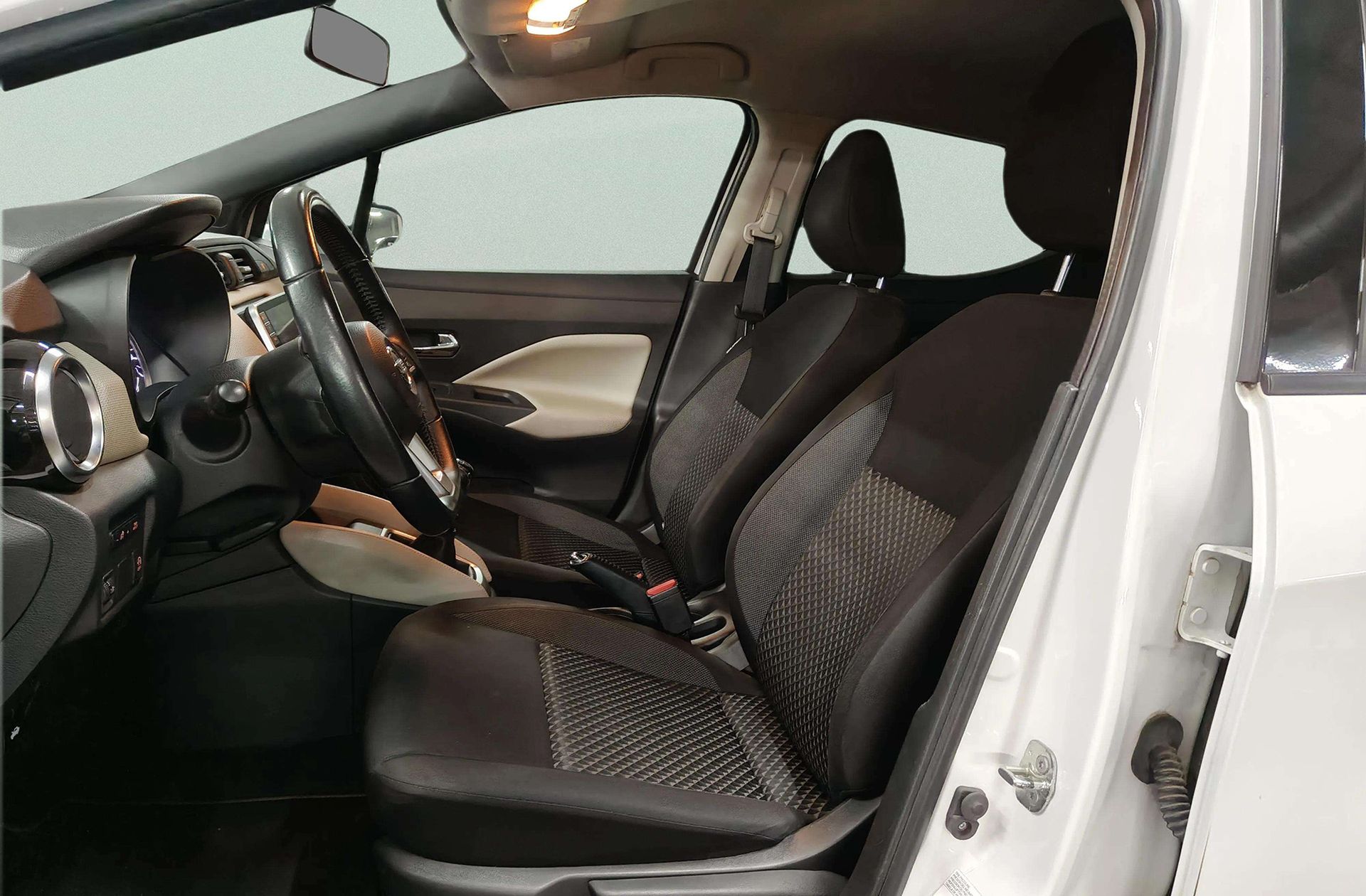 Nissan Micra 1.0 G Acenta - foto 9