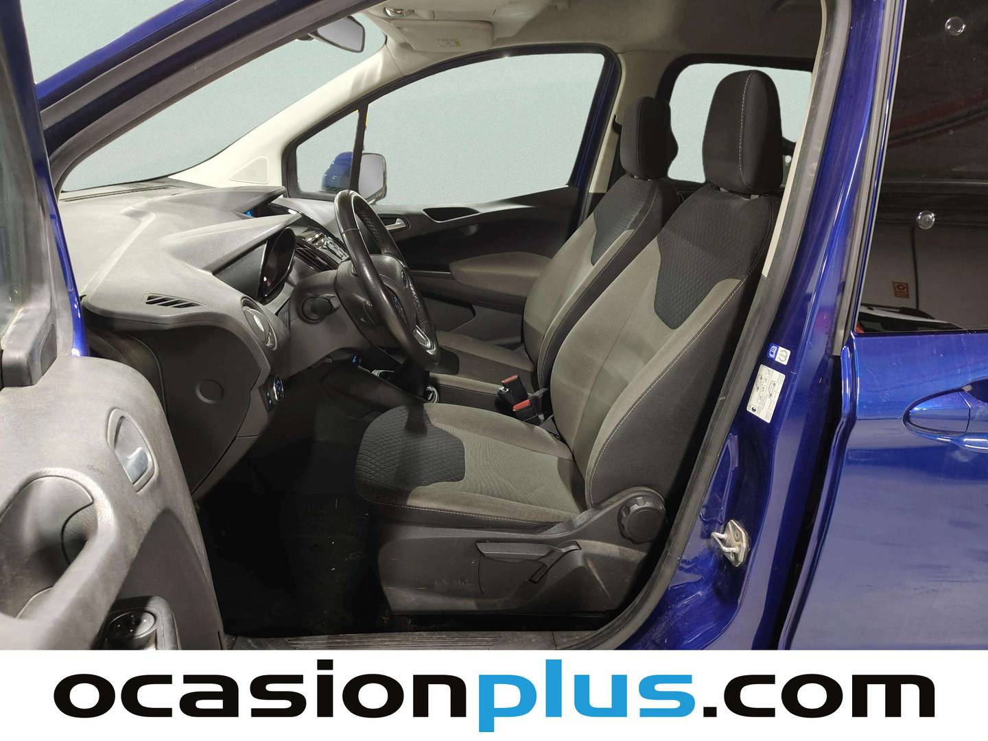 Foto asientos delanteros Ford Tourneo Courier Ford Tourneo Courier 1.0 EcoBoost Titanium (100 CV)