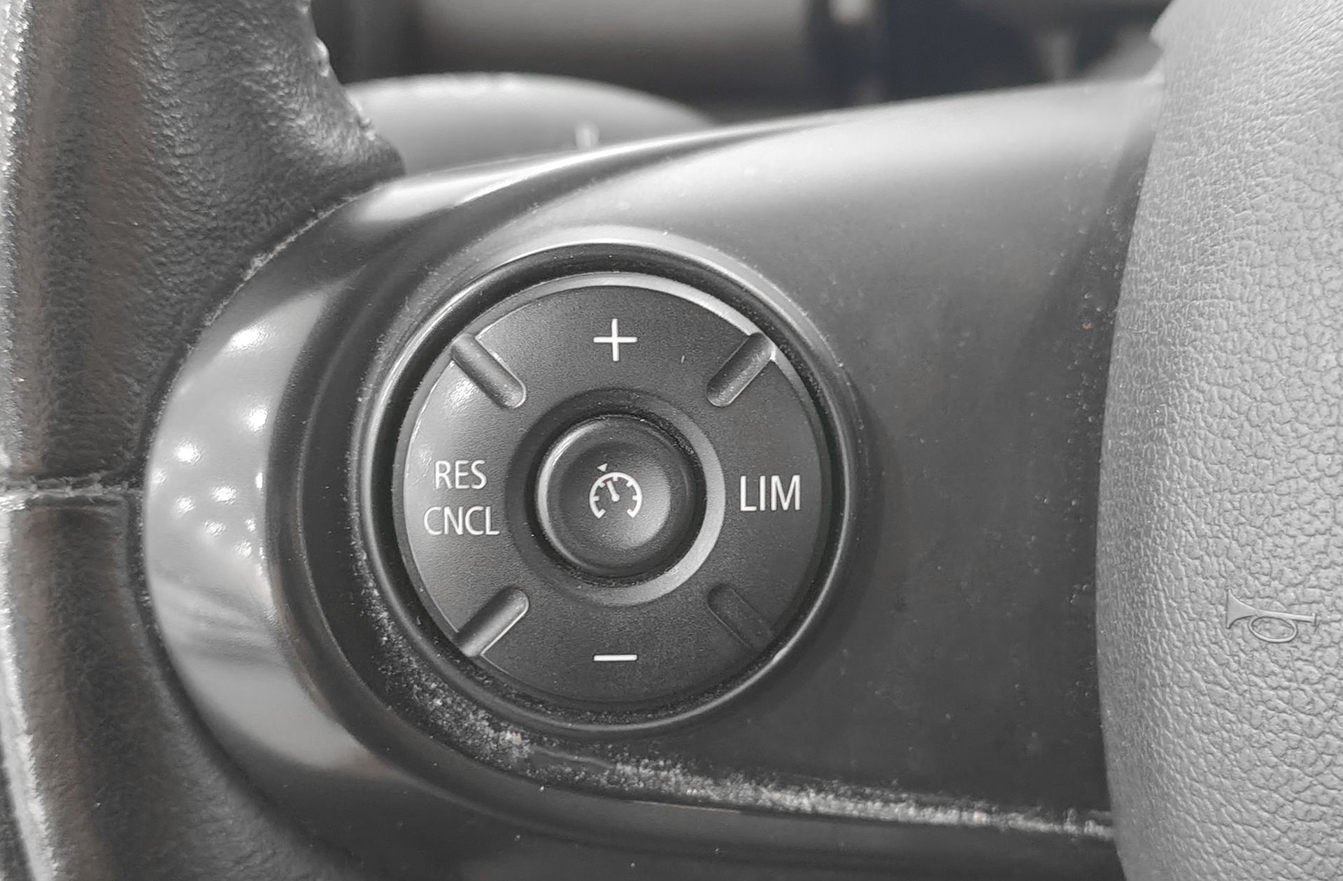 MINI Cooper One D - foto 24