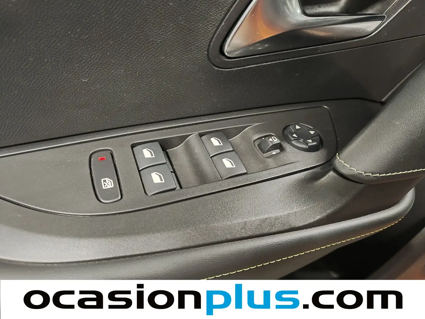 Foto Peugeot 2008 Peugeot 2008 PureTech 130 S&S GT (130 CV)