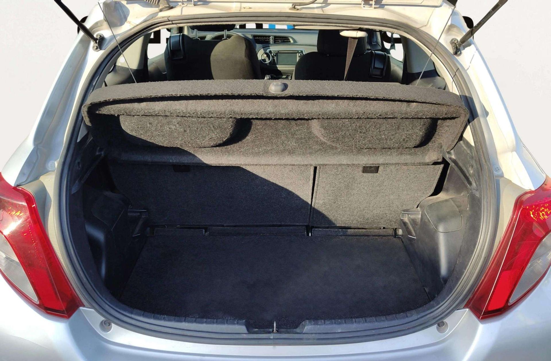 Toyota Yaris 1.3 Active - foto 14