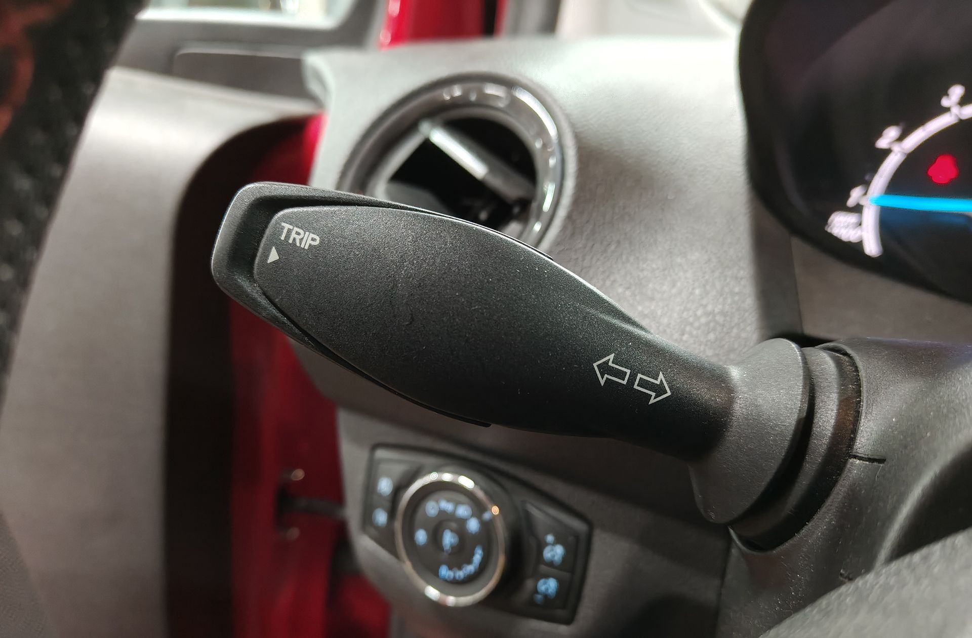 Ford Tourneo Courier 1.0 EcoBoost Sport - foto 22