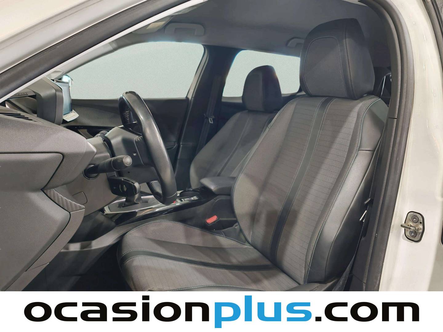 Foto asientos delanteros Peugeot 2008 Peugeot 2008 PureTech 130 S&S Allure Pack (130 CV)