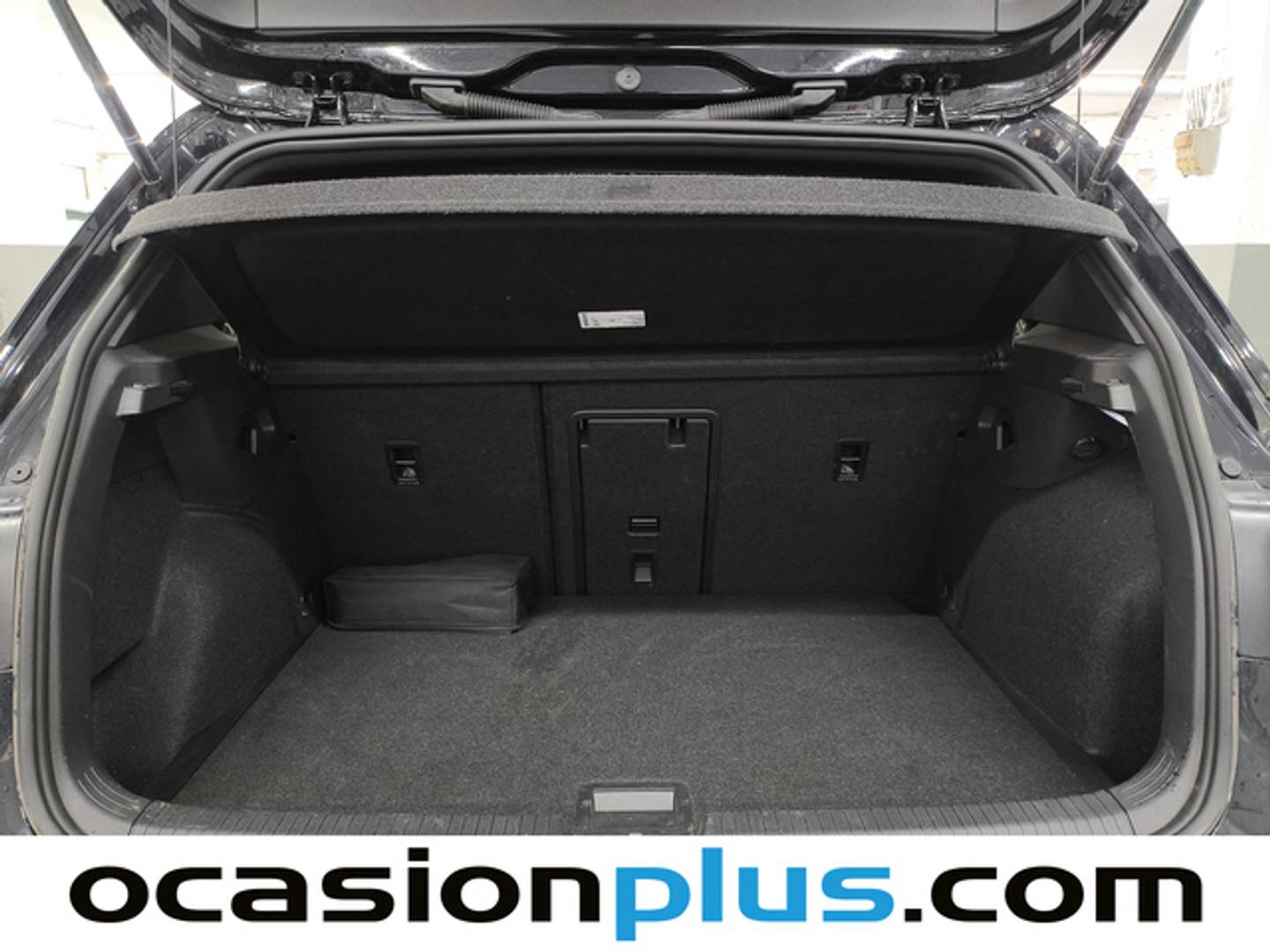 Fotos maletero Volkswagen Golf Volkswagen Golf R 2.0 TSI 4Motion (320 CV) DSG