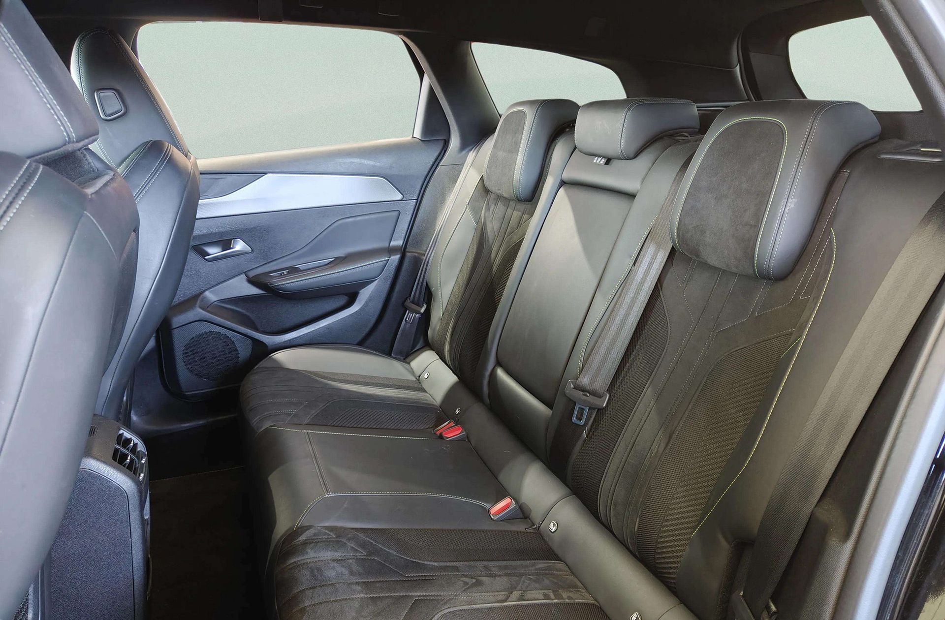 Peugeot 308 SW BlueHDi 130 GT EAT8 - foto 13
