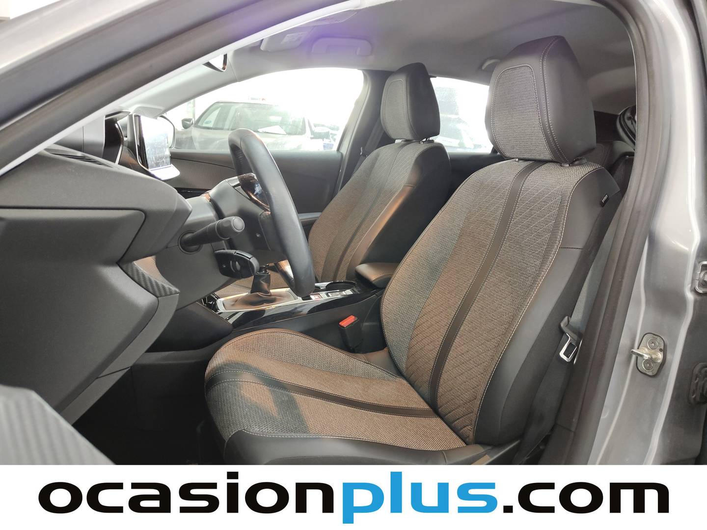 Foto asientos delanteros Peugeot 208 Peugeot 208 PureTech 100 Allure (100 CV)