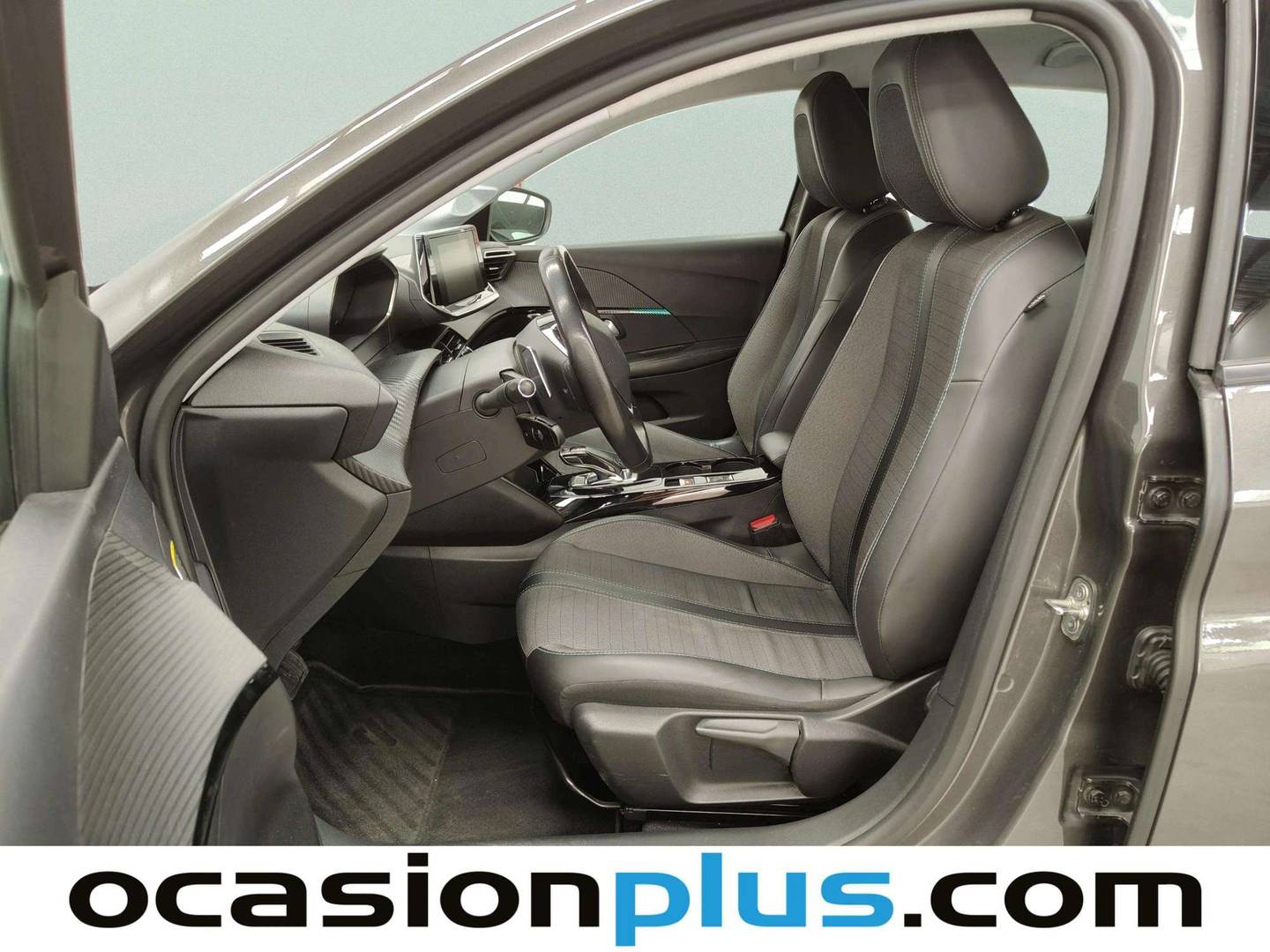 Foto asientos delanteros Peugeot 208 Peugeot 208 PureTech 100 Allure EAT8 (100 CV)