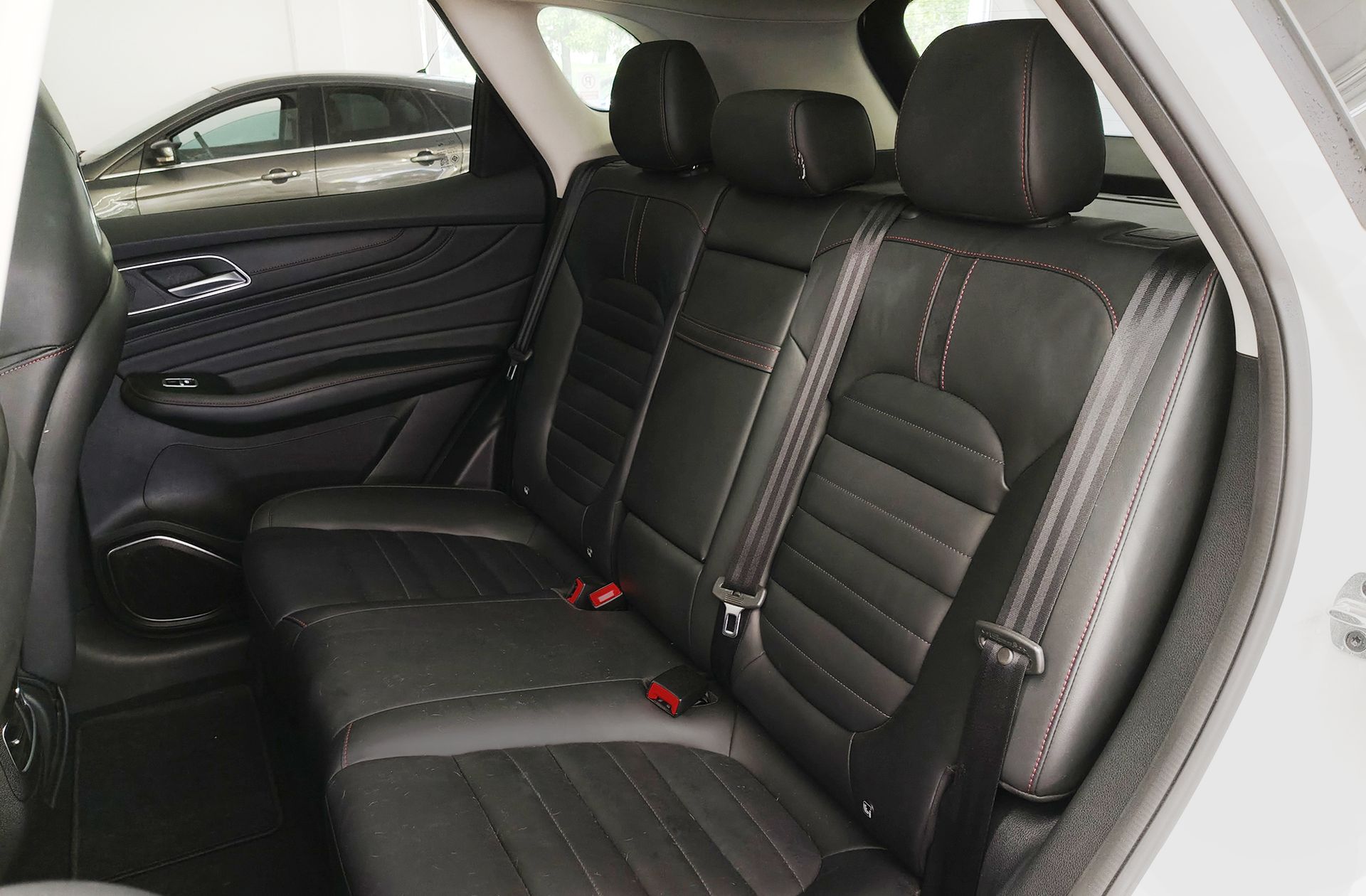 MG HS 1.5 Turbo GDI Luxury - foto 16