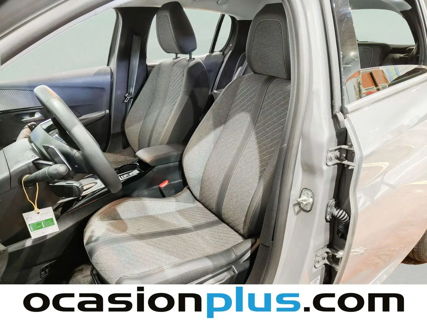 Foto Peugeot 208 Peugeot 208 Allure Hybrid eDCS6 (100 CV)