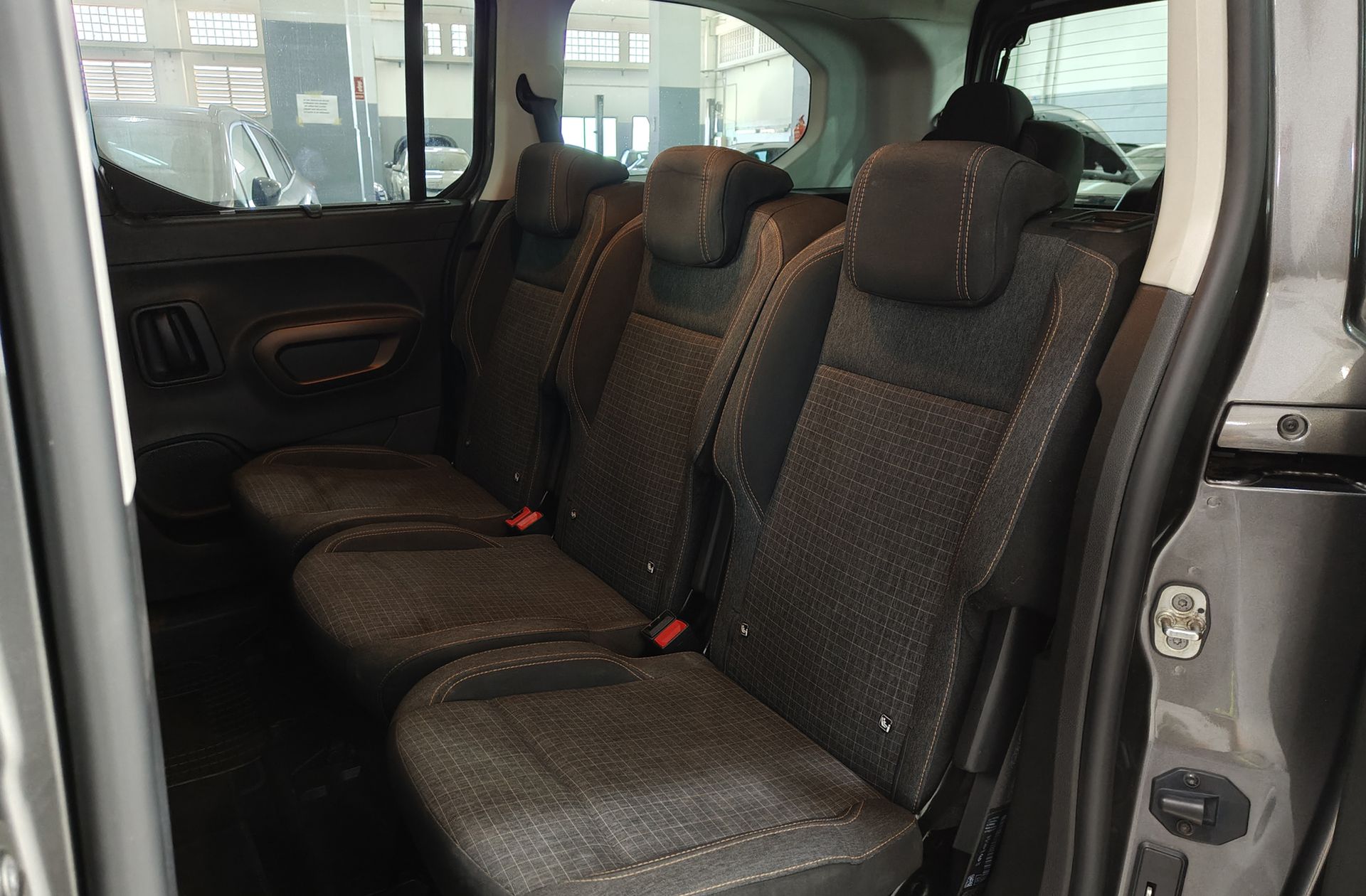 Peugeot Rifter BlueHDi 130 GT Long 7 plazas - foto 13