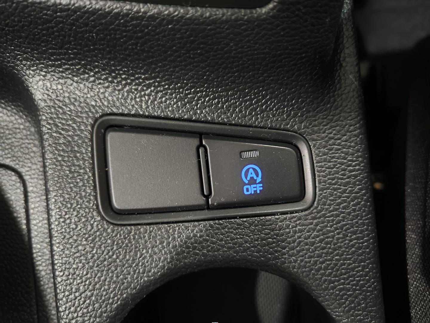 Foto Hyundai i20 Hyundai i20 1.2 MPI Essence (84 CV)