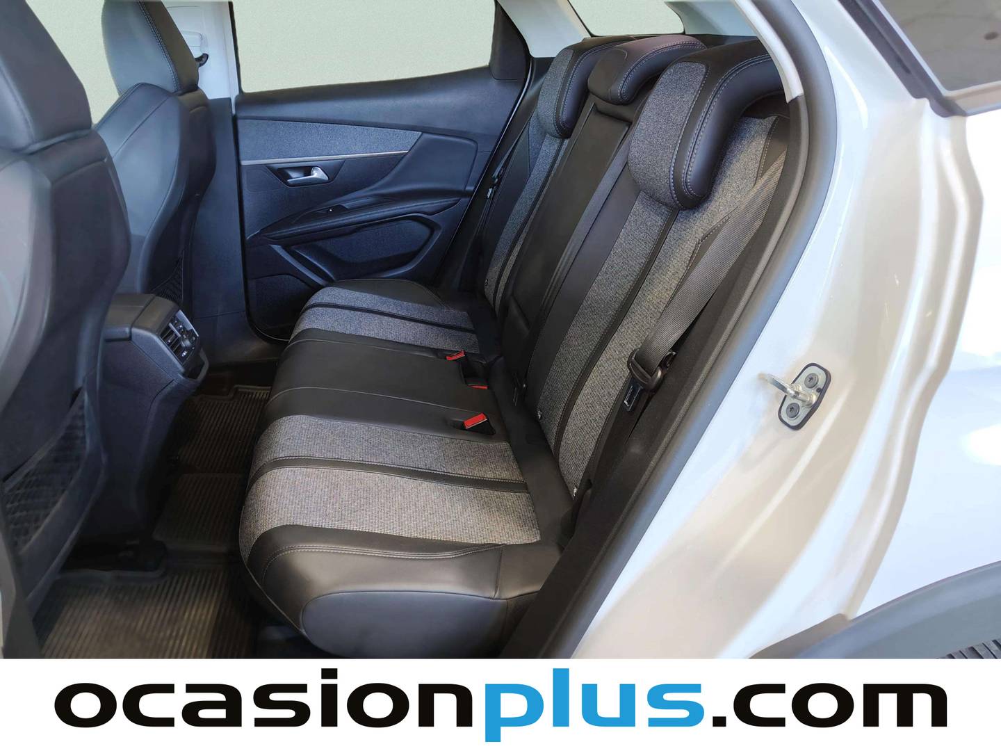 Foto asientos traseros Peugeot 3008 Peugeot 3008 PureTech 130 Allure (130 CV)
