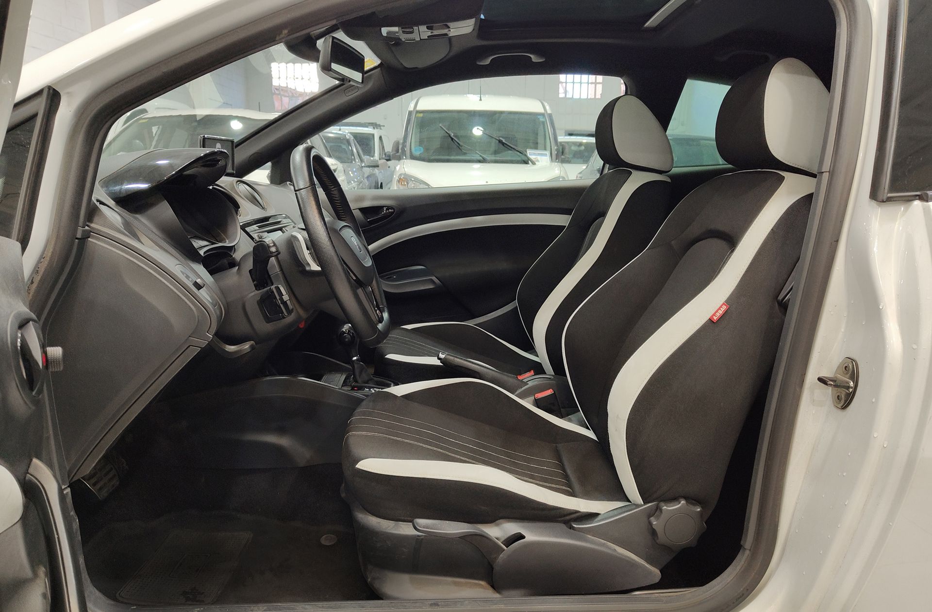 SEAT Ibiza SC 1.4 TSI Cupra DSG - foto 13