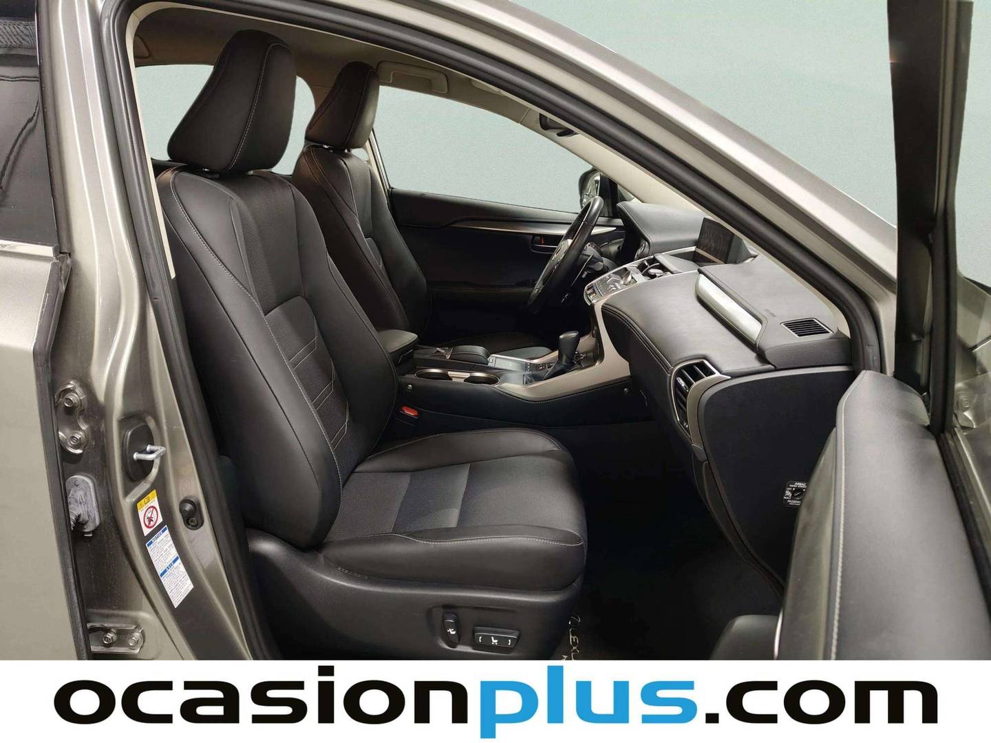Lexus NX Lexus NX NX 300h Luxury 4WD (197 CV) al mejor precio