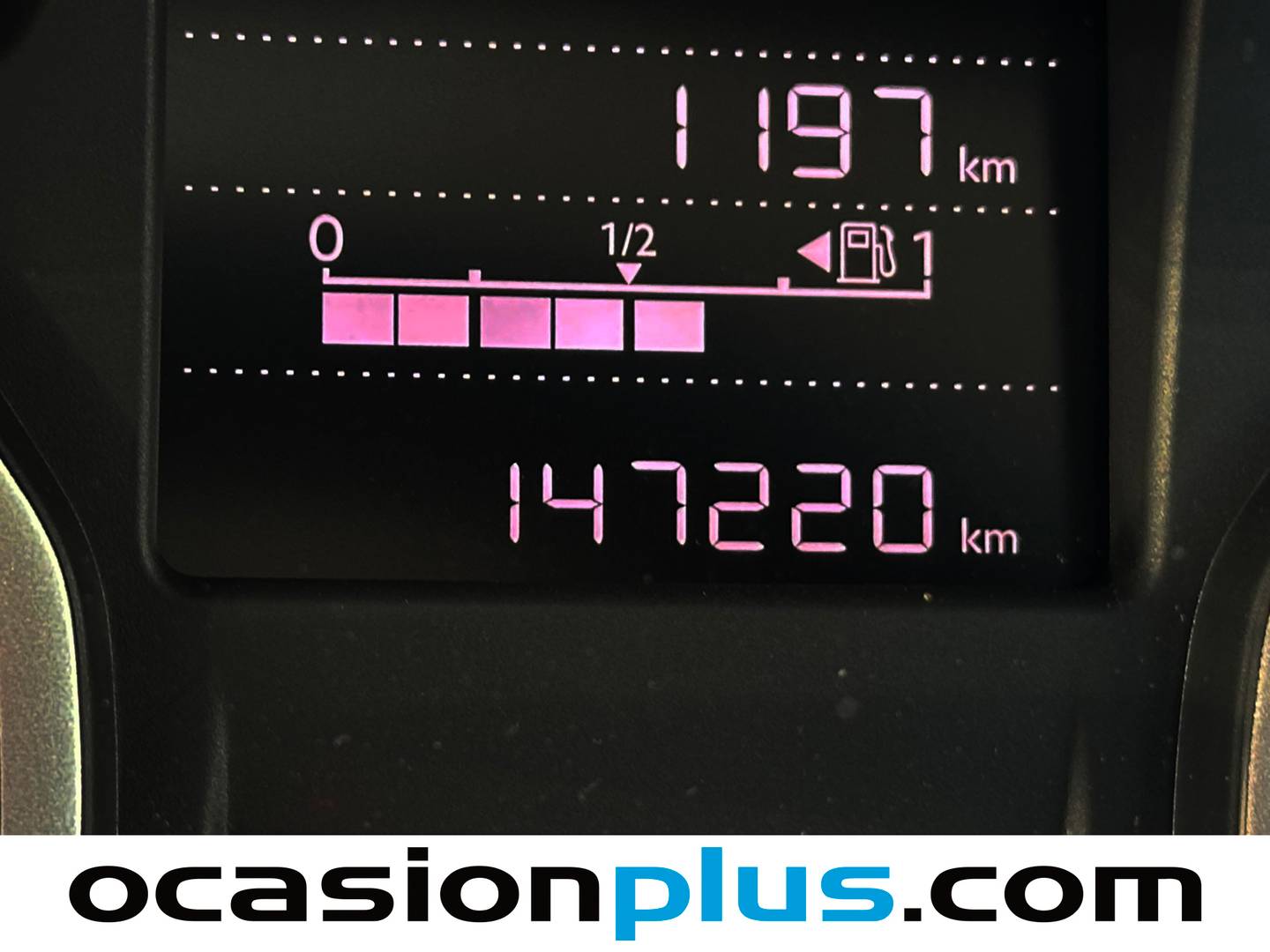 Foto Citroën C-Elysée Citroen C-Elysee BlueHDi 100 Shine  (102 CV)