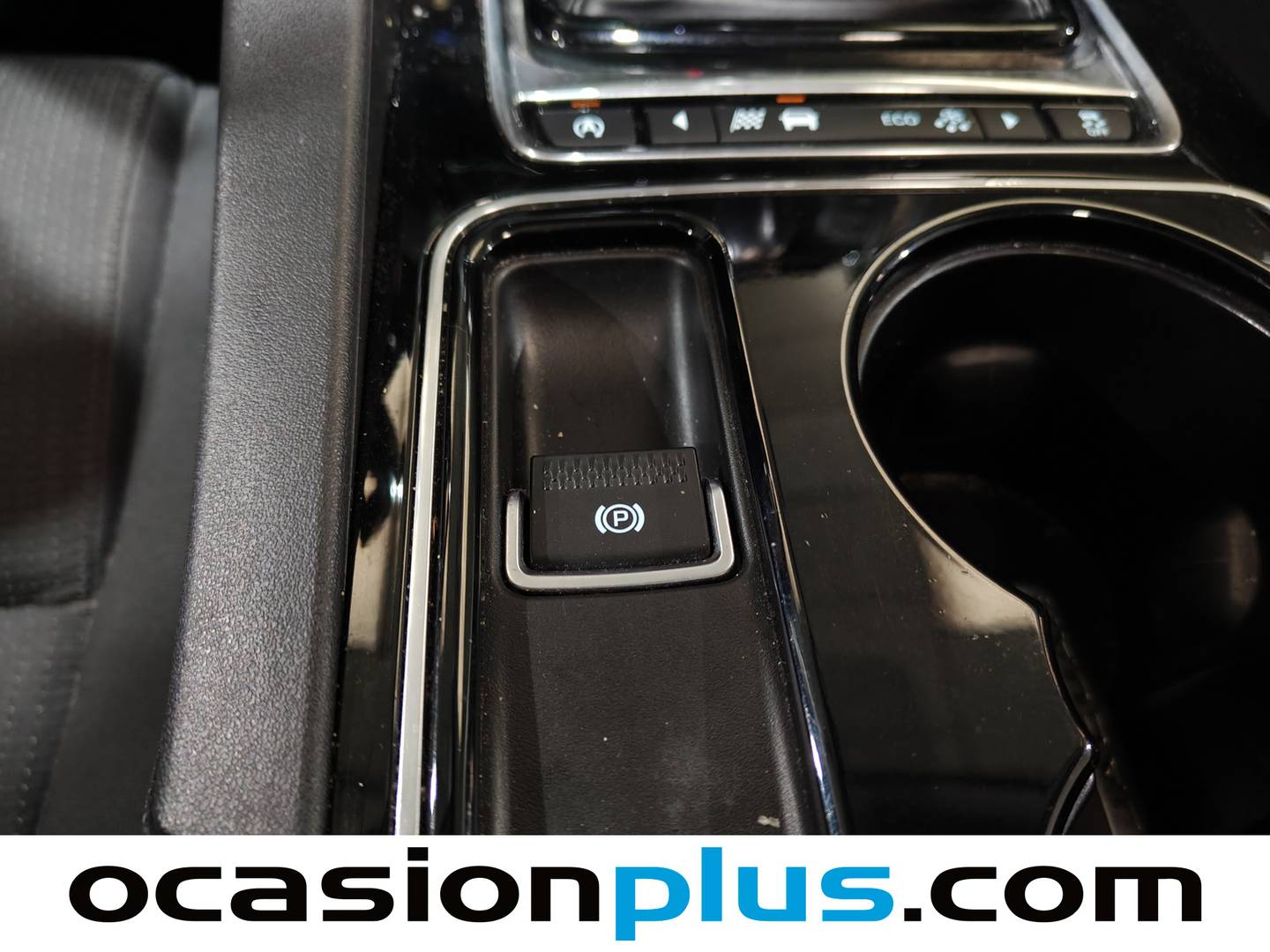 Foto Jaguar F-Pace Jaguar F-PACE 2.0L i4D Pure AWD (180 CV)