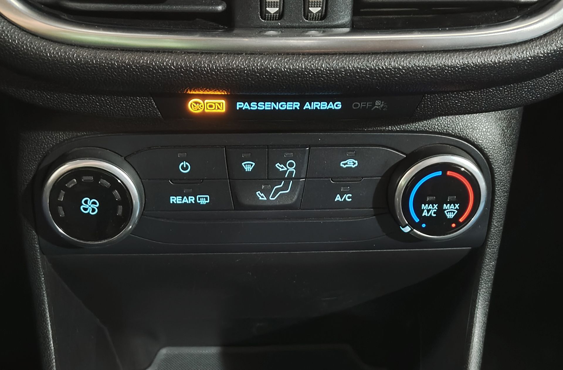 Ford Fiesta 1.0 EcoBoost Trend+ - foto 26