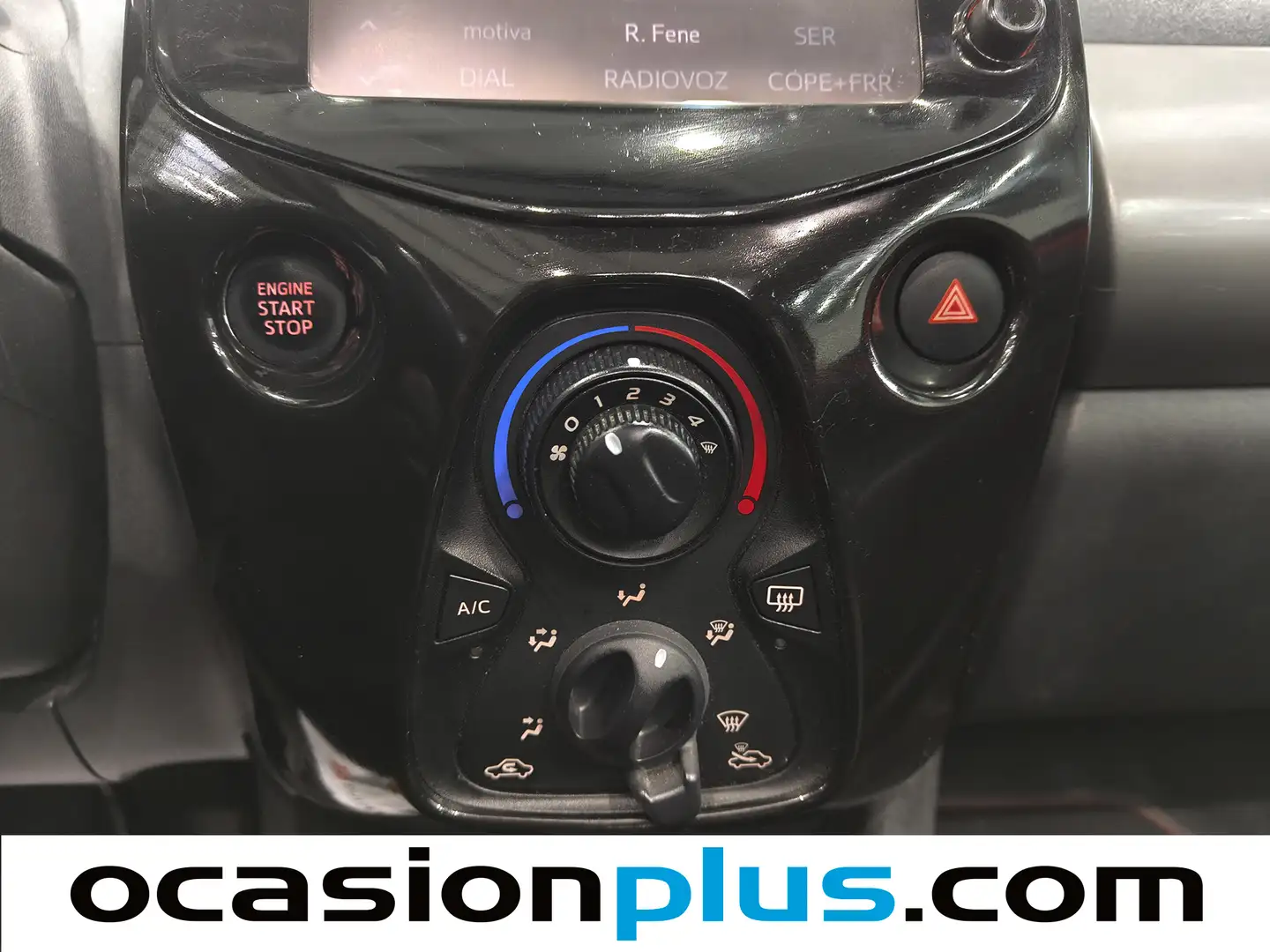 Foto Peugeot 108 Peugeot 108 1.2 PureTech Top! Allure (82 CV)