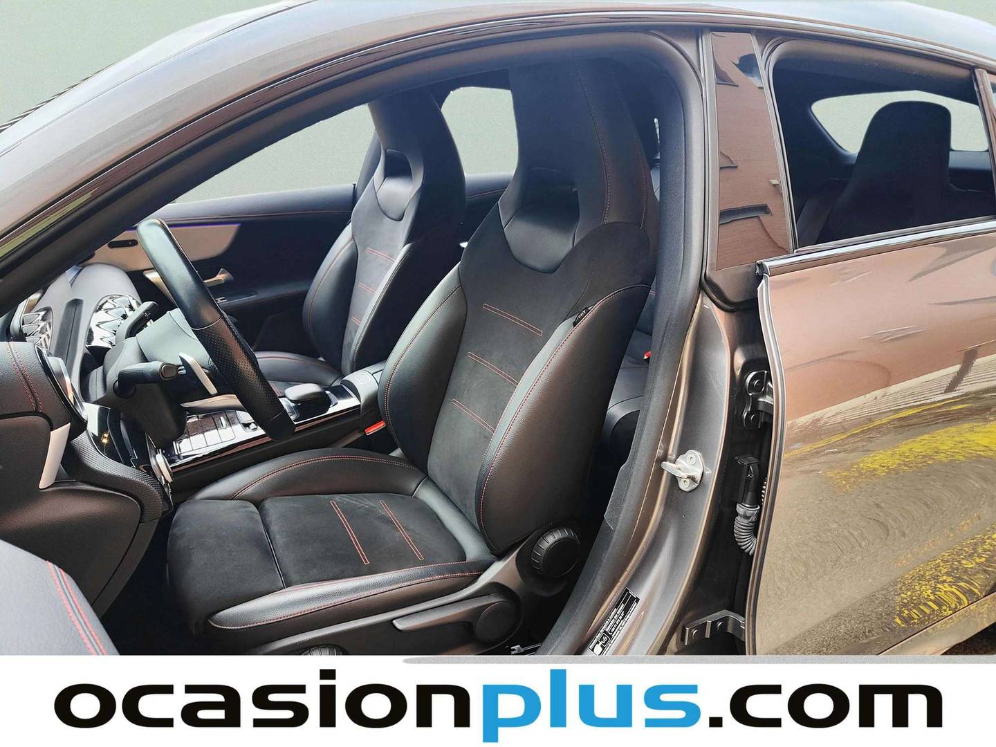 Foto asientos delanteros Mercedes CLA Mercedes-Benz CLA Shooting Brake 200 d  (150 CV) Pack AMG