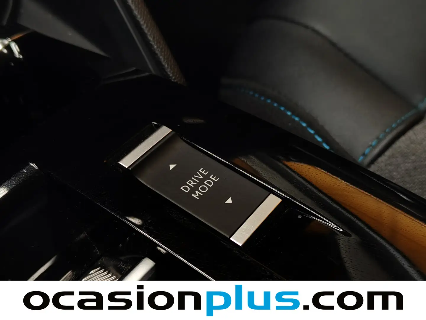 Foto Citroën C4 X Citroen C4 X PureTech 130 S&S Plus EAT8 (131 CV)