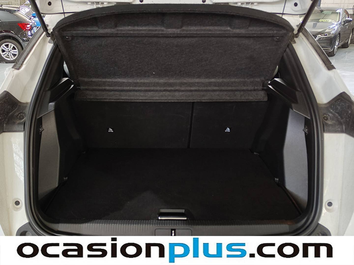 Fotos maletero Peugeot 2008 Peugeot 2008 BlueHDi 110 Allure (110 CV)