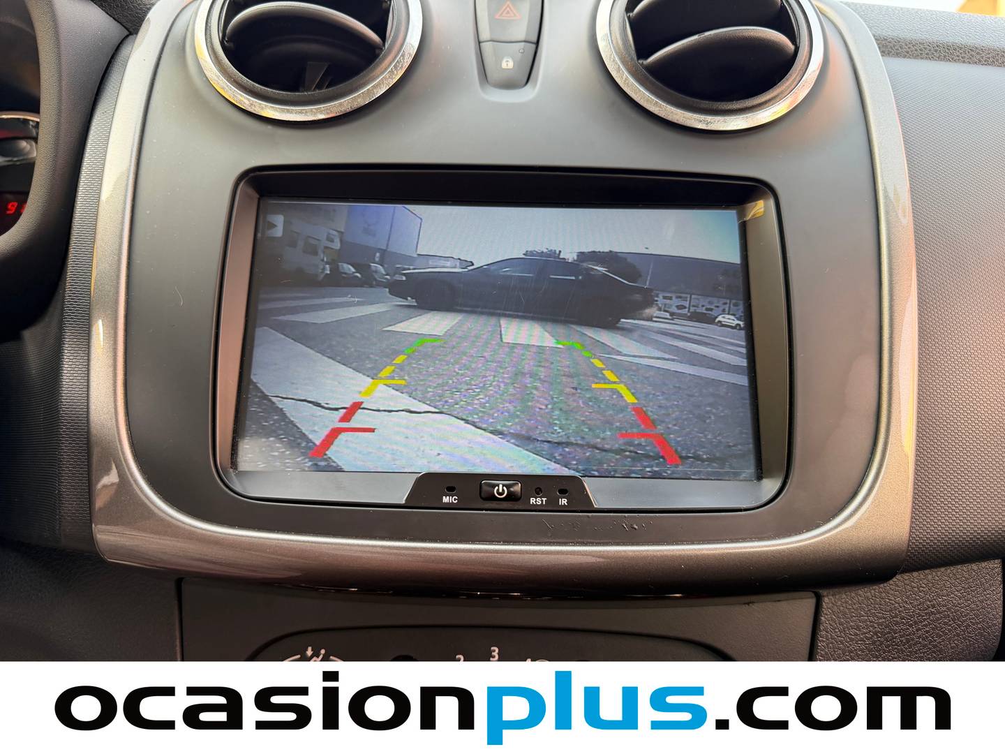 Extras y acabados del Dacia Sandero Dacia Sandero Laureate 1.2 (75 CV)