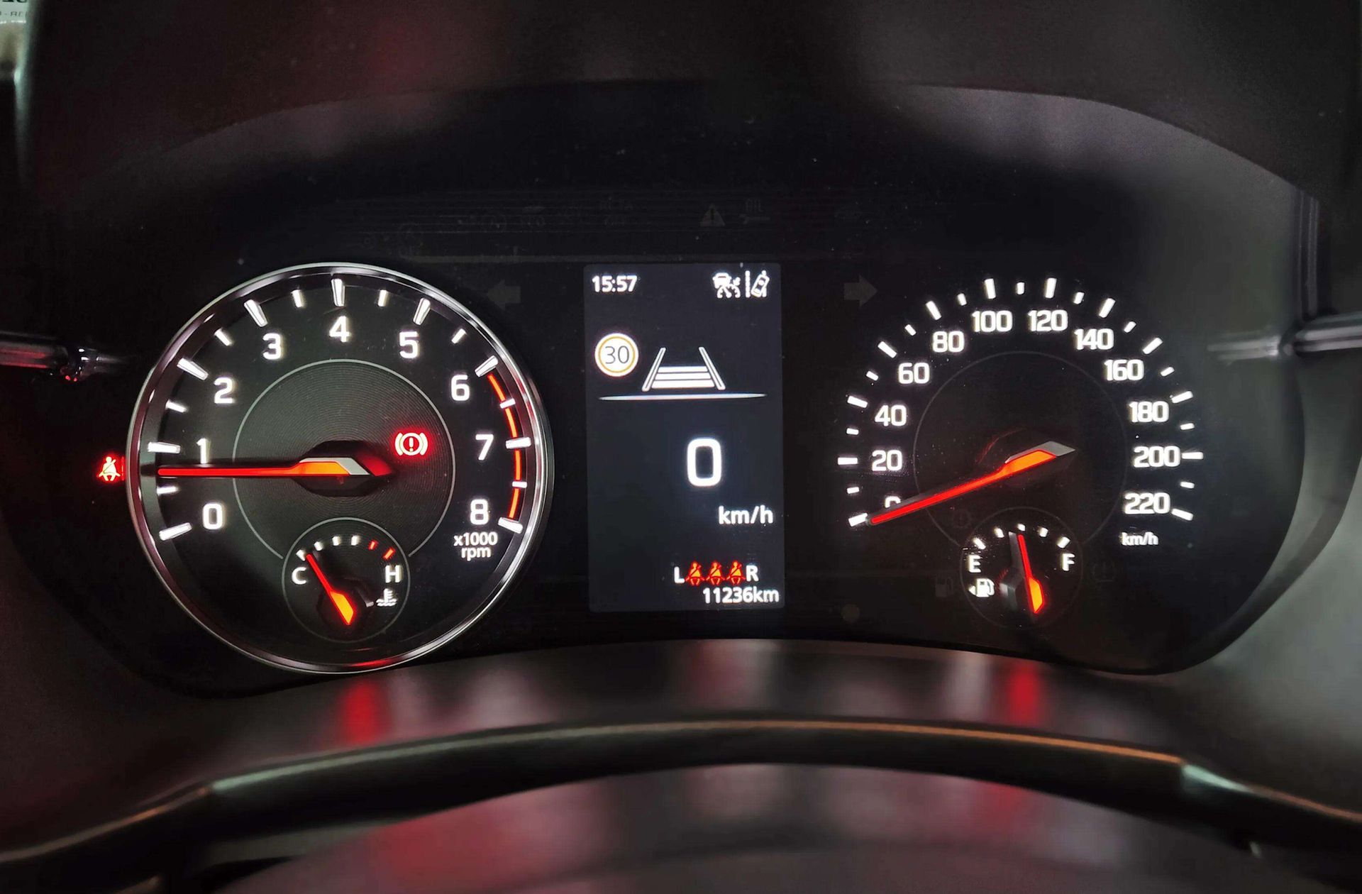 Suzuki Swift 1.2 Mild Hybrid S2 4WD - foto 27