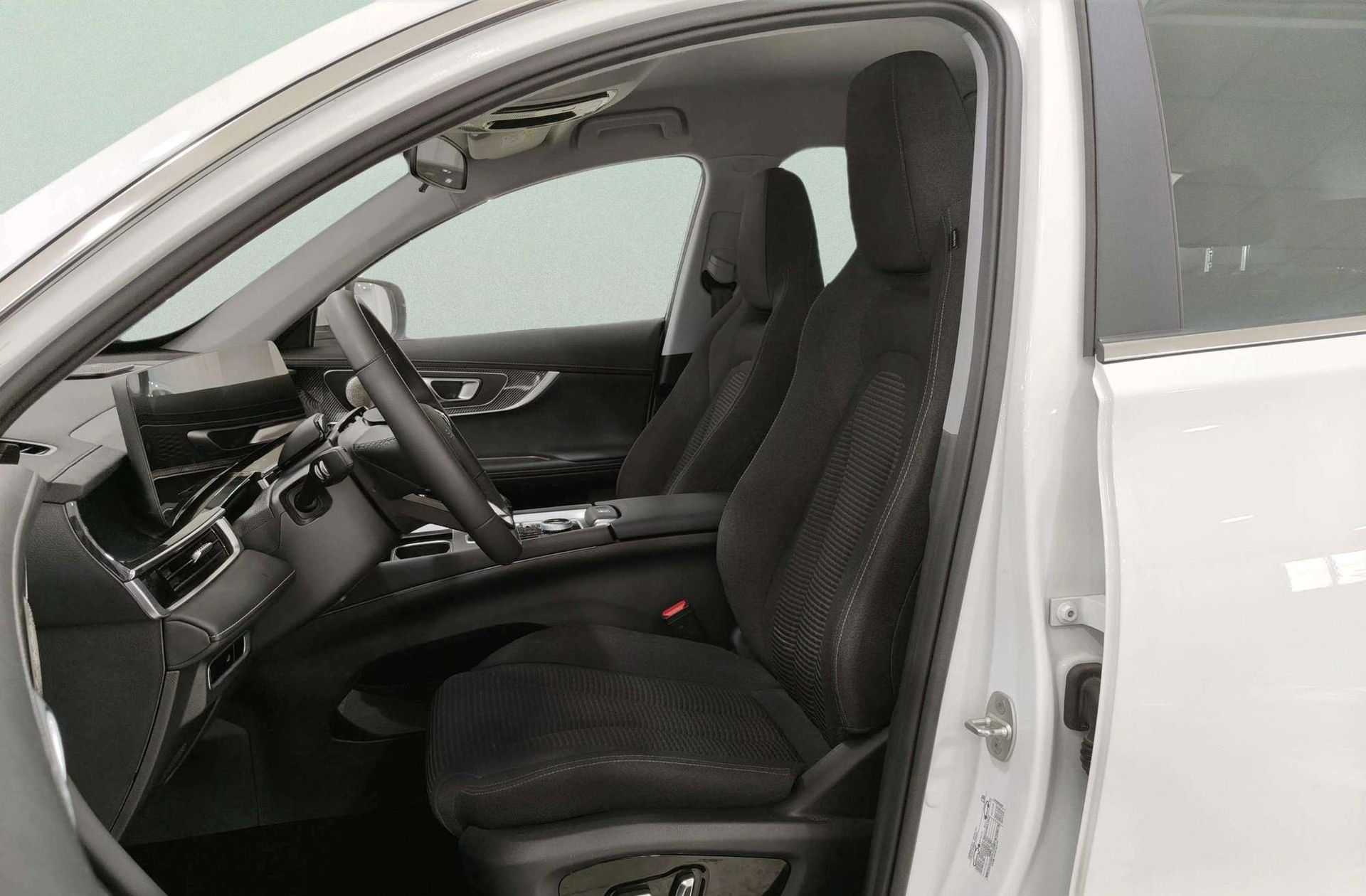 Ebro s700 1.6 T-GDi Comfort DCT - foto 11
