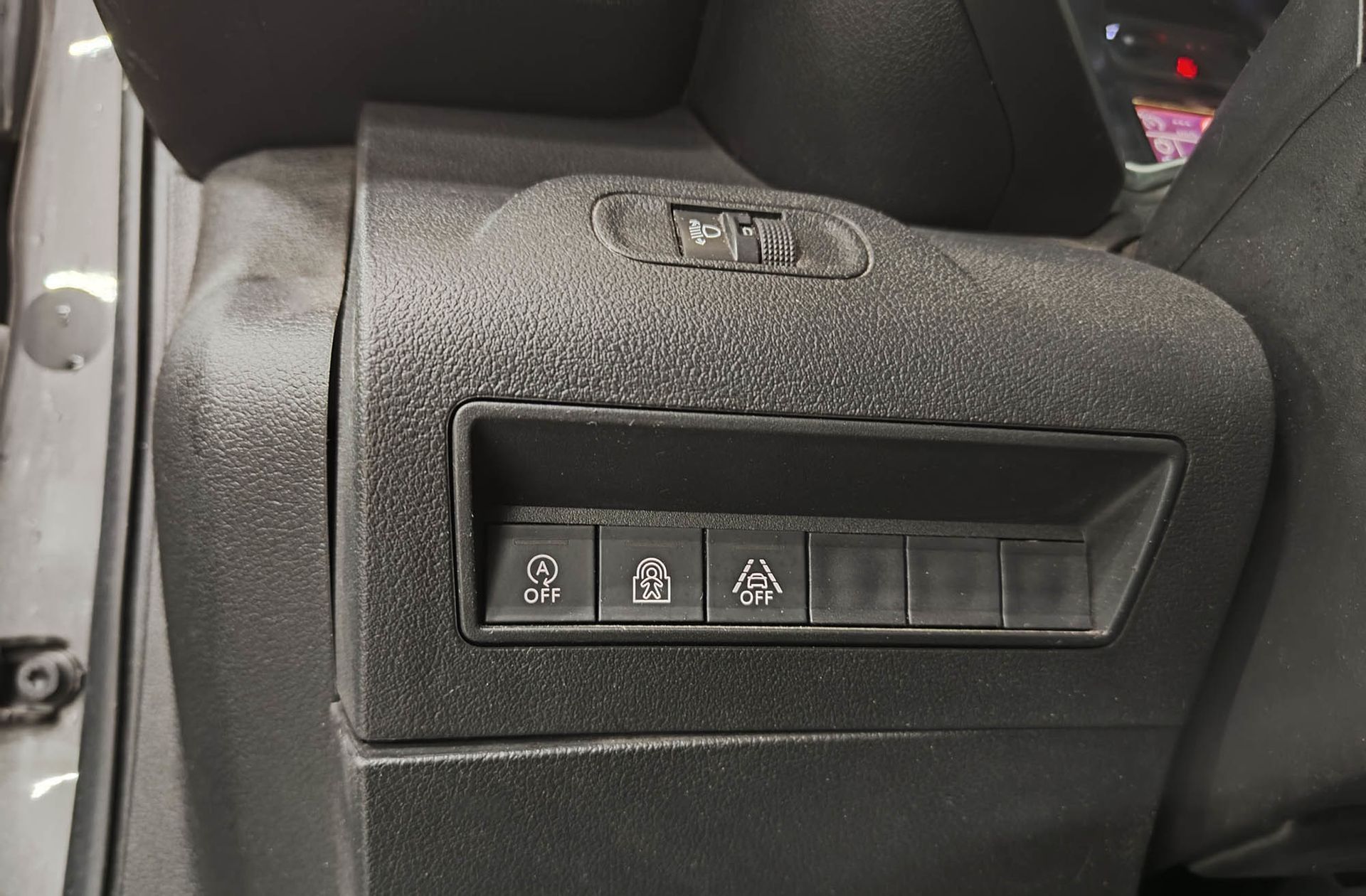 Citroën Berlingo BlueHDi 130 Talla XL Shine EAT8 7 plazas - foto 25