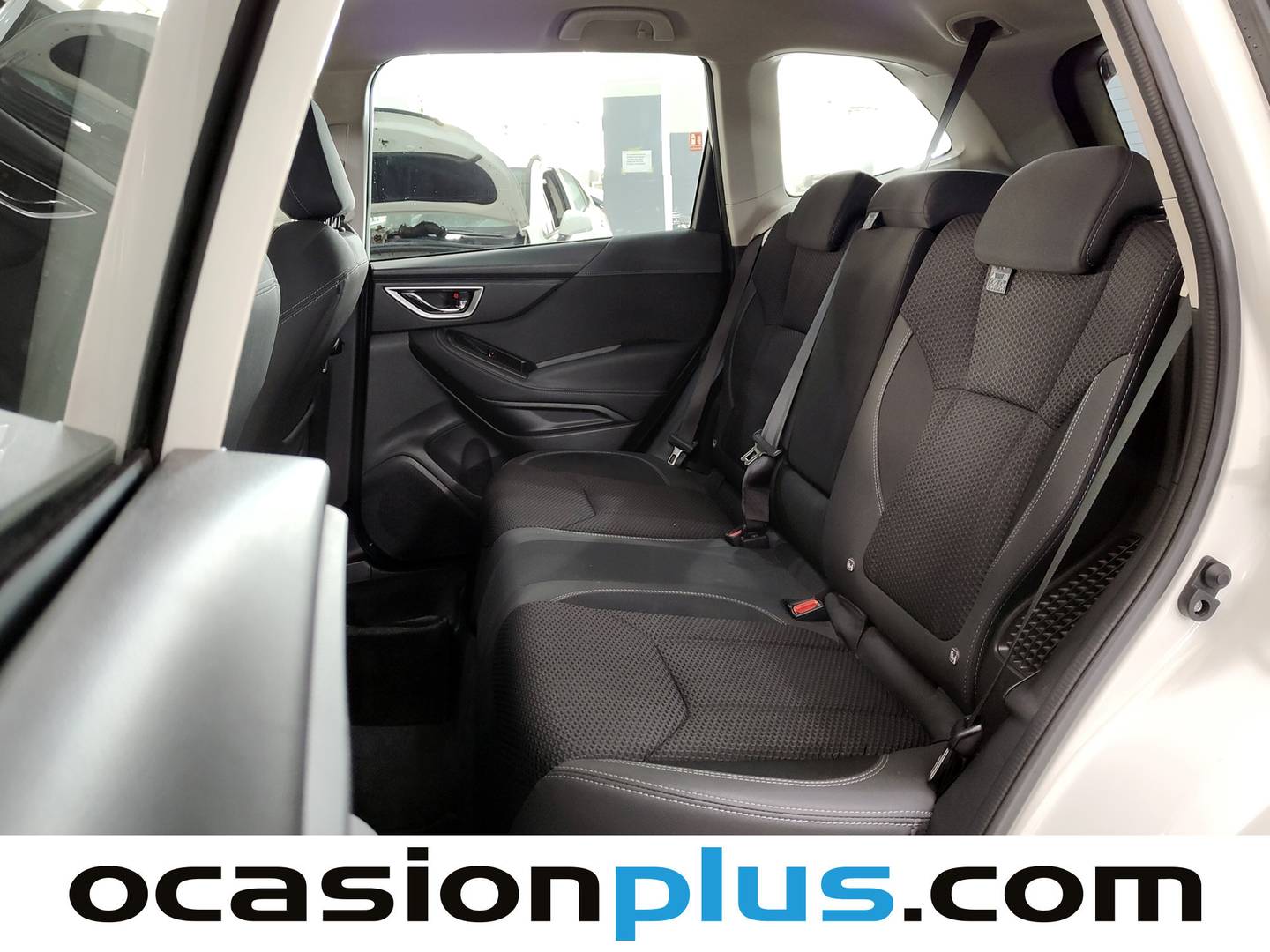 Foto asientos traseros Subaru Forester Subaru Forester 2.0i Hybrid Executive CVT 110 kW (150 CV)