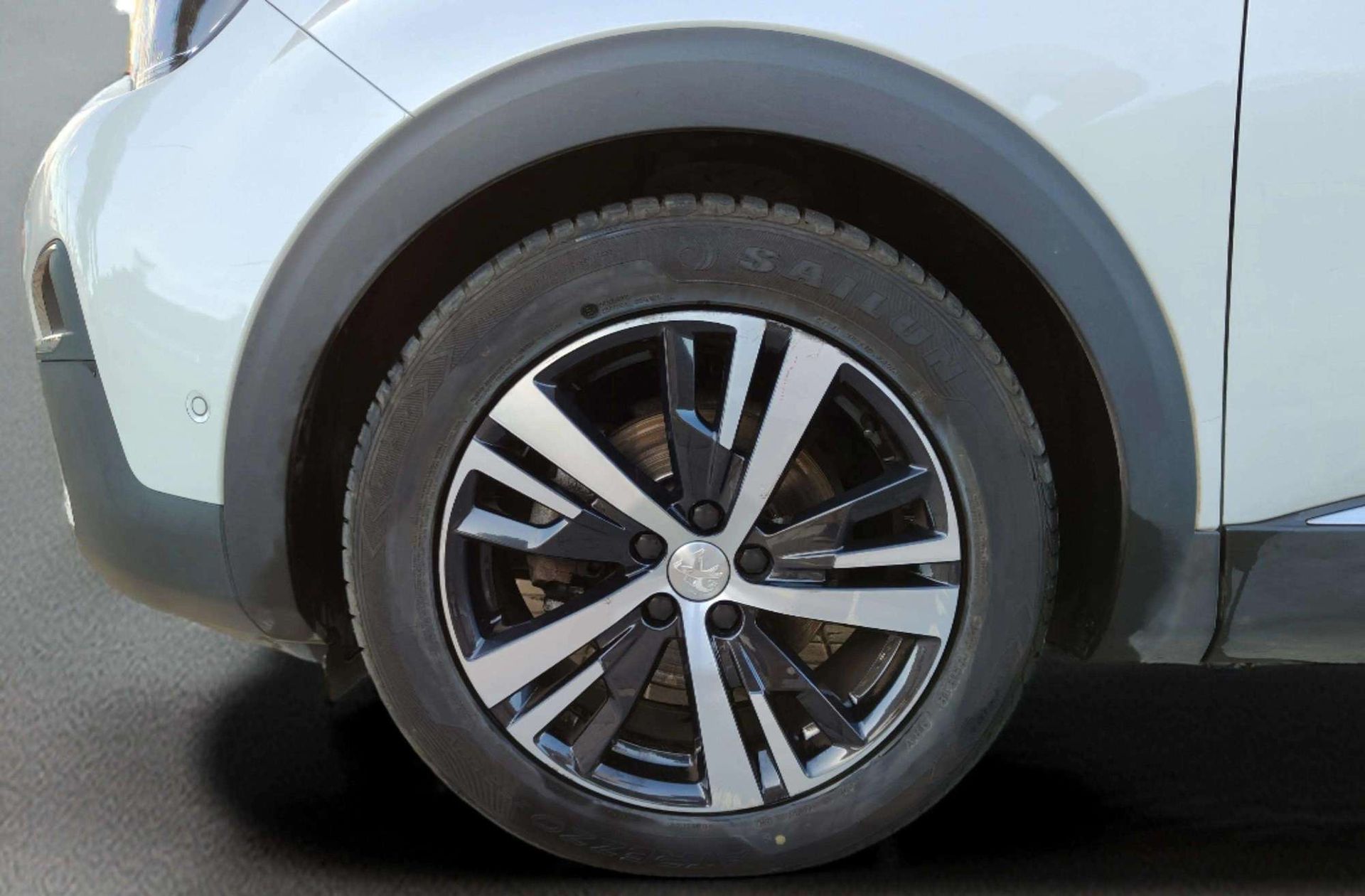 Peugeot 3008 PureTech 130 Allure EAT6 - foto 36