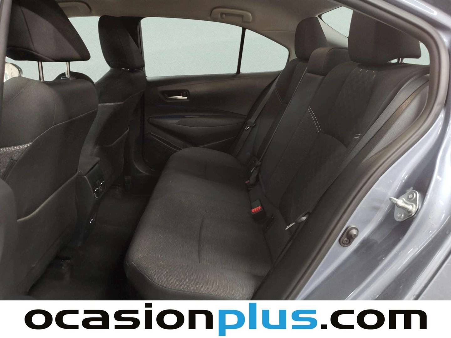 Foto asientos traseros Toyota Corolla Toyota Corolla 140H Style (140 CV)