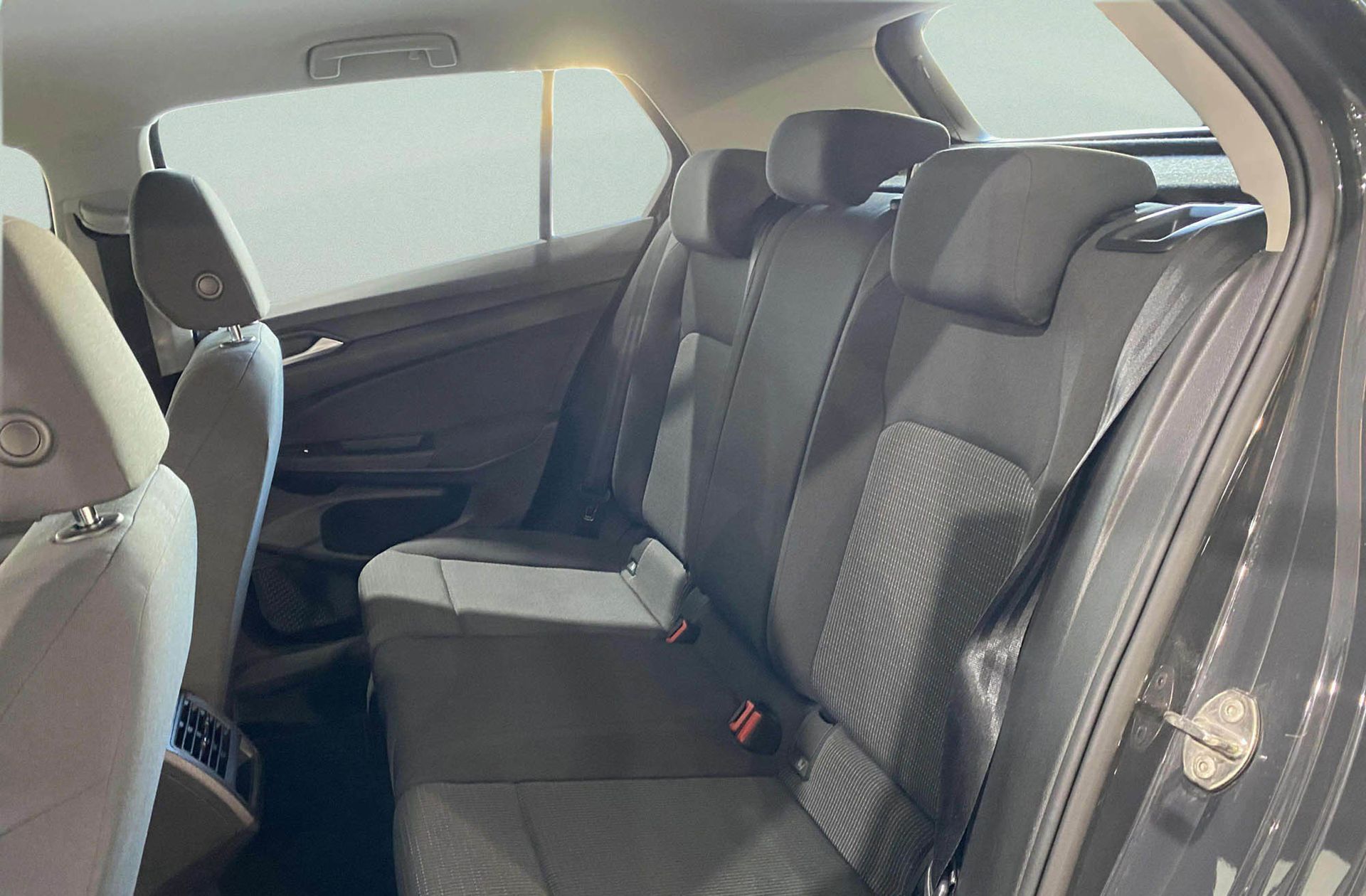 Volkswagen Golf 2.0 TDI - foto 9