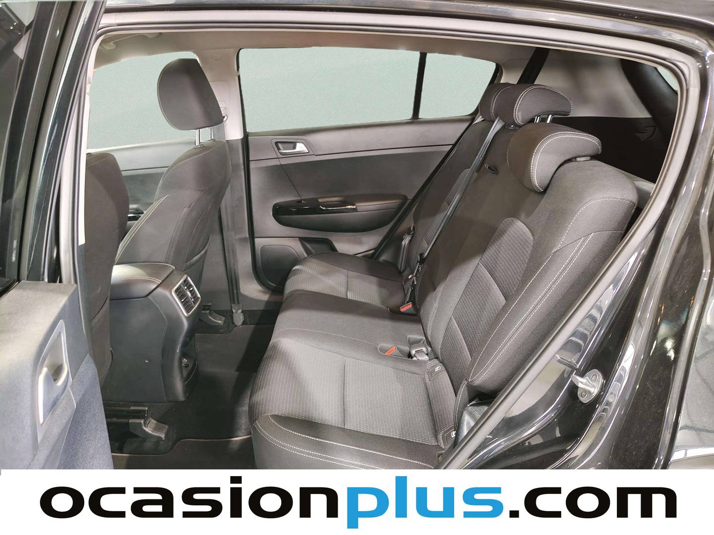 Foto asientos traseros KIA Sportage KIA Sportage 1.6 MHEV Drive 4x2 (136 CV)
