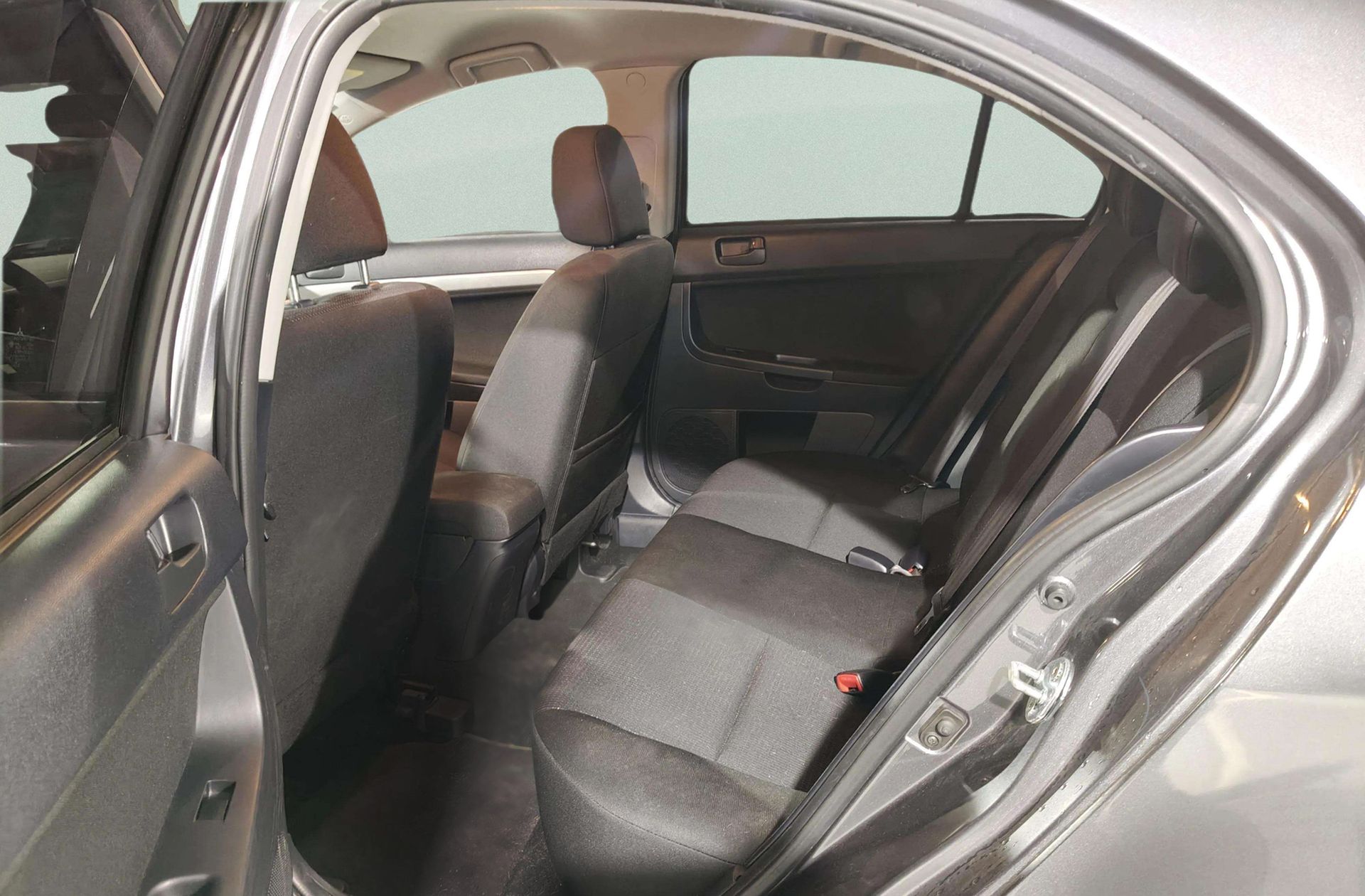 Mitsubishi Lancer Sportback 1.8 Mivec Inform - foto 9