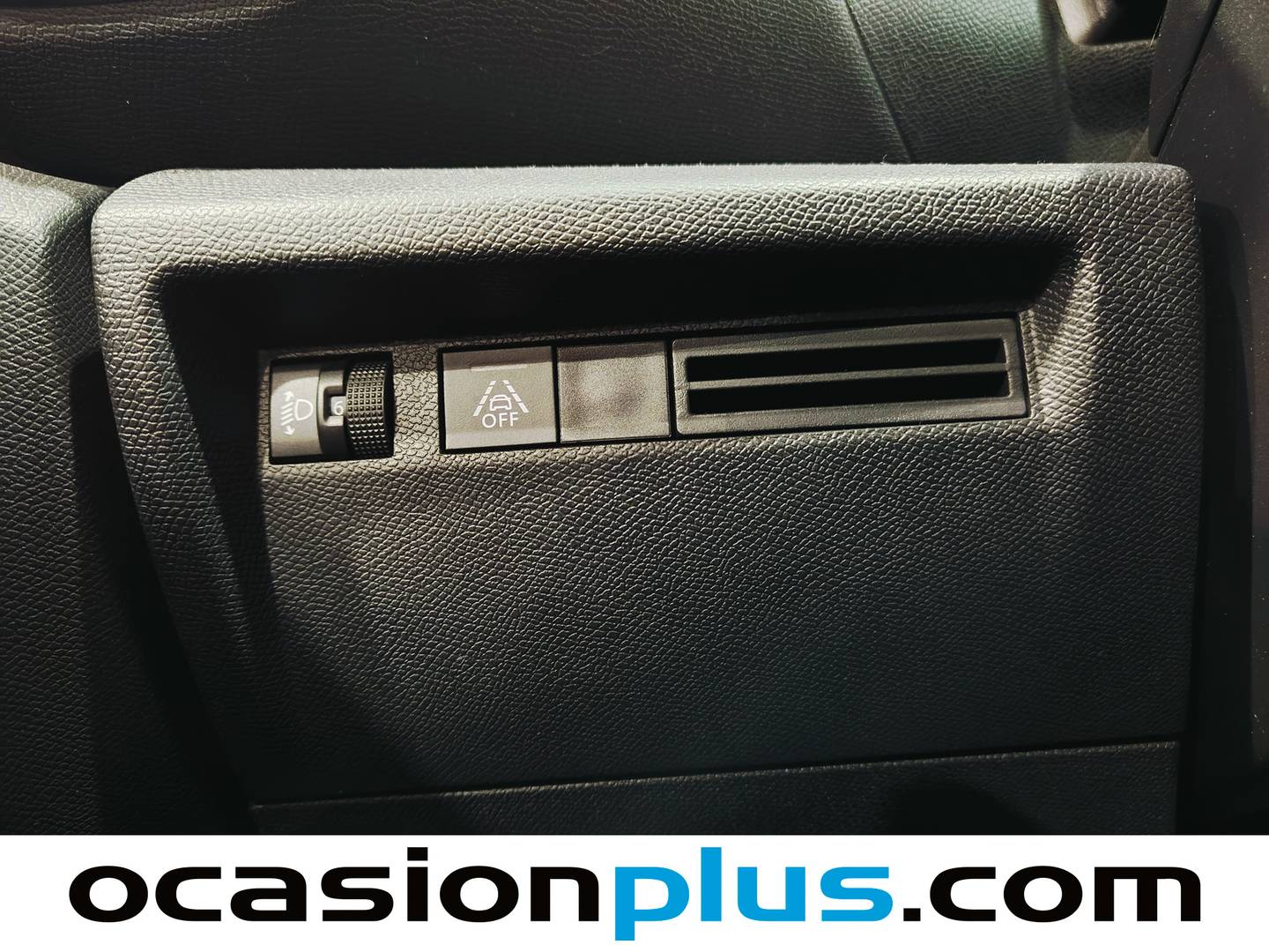 Equipamiento del Citroën C4 Citroen C4 PureTech 130 S&S Plus (131 CV)