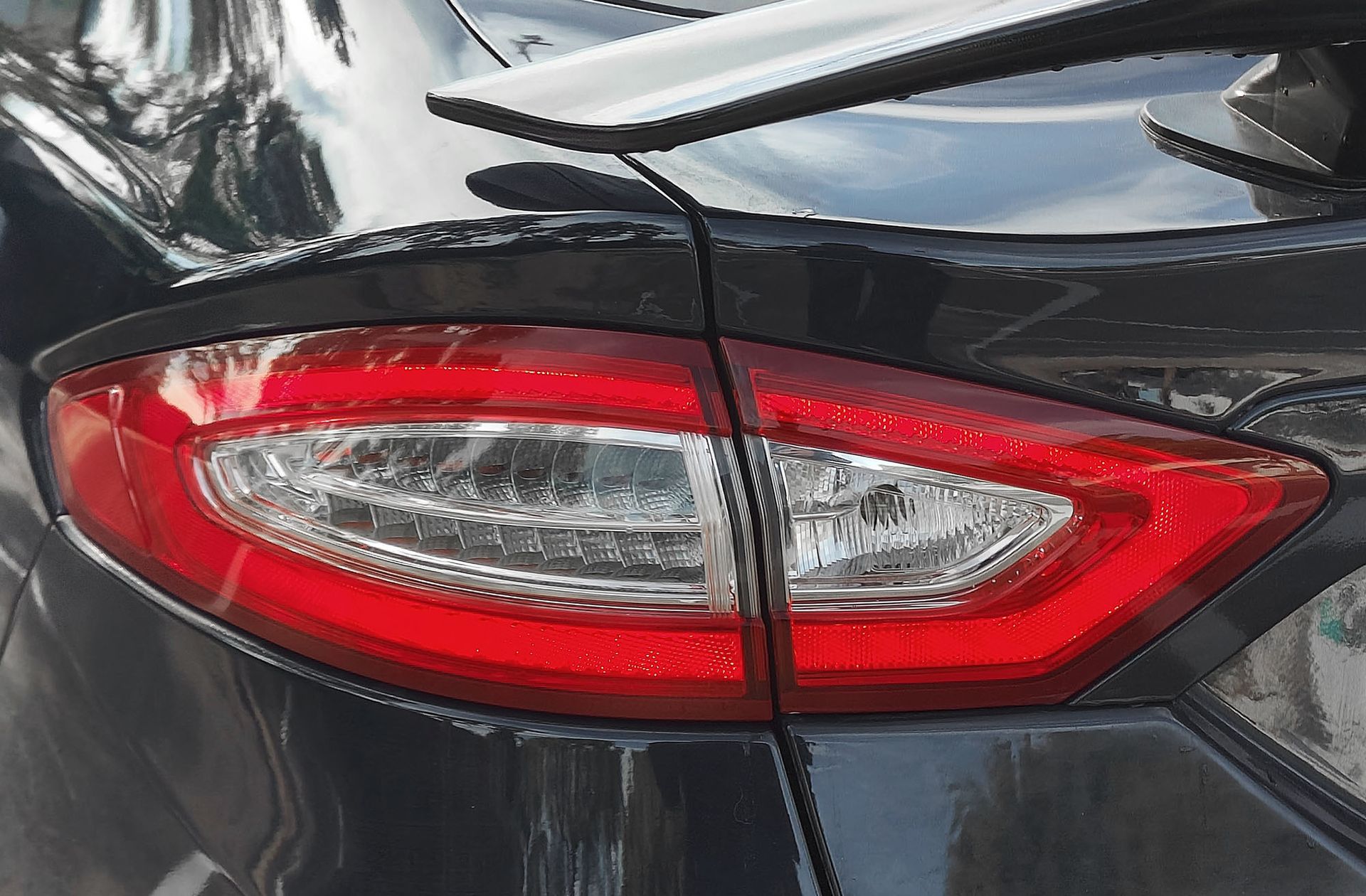 Ford Mondeo 1.6 TDCi Trend - foto 14