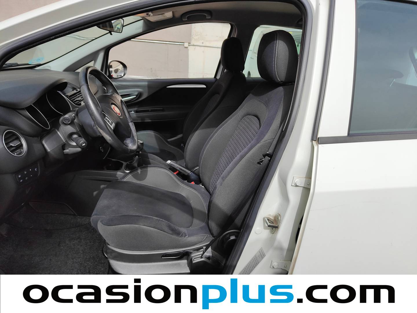 Foto asientos delanteros Fiat Punto Fiat Punto 1.2 S&S Easy (69 CV)