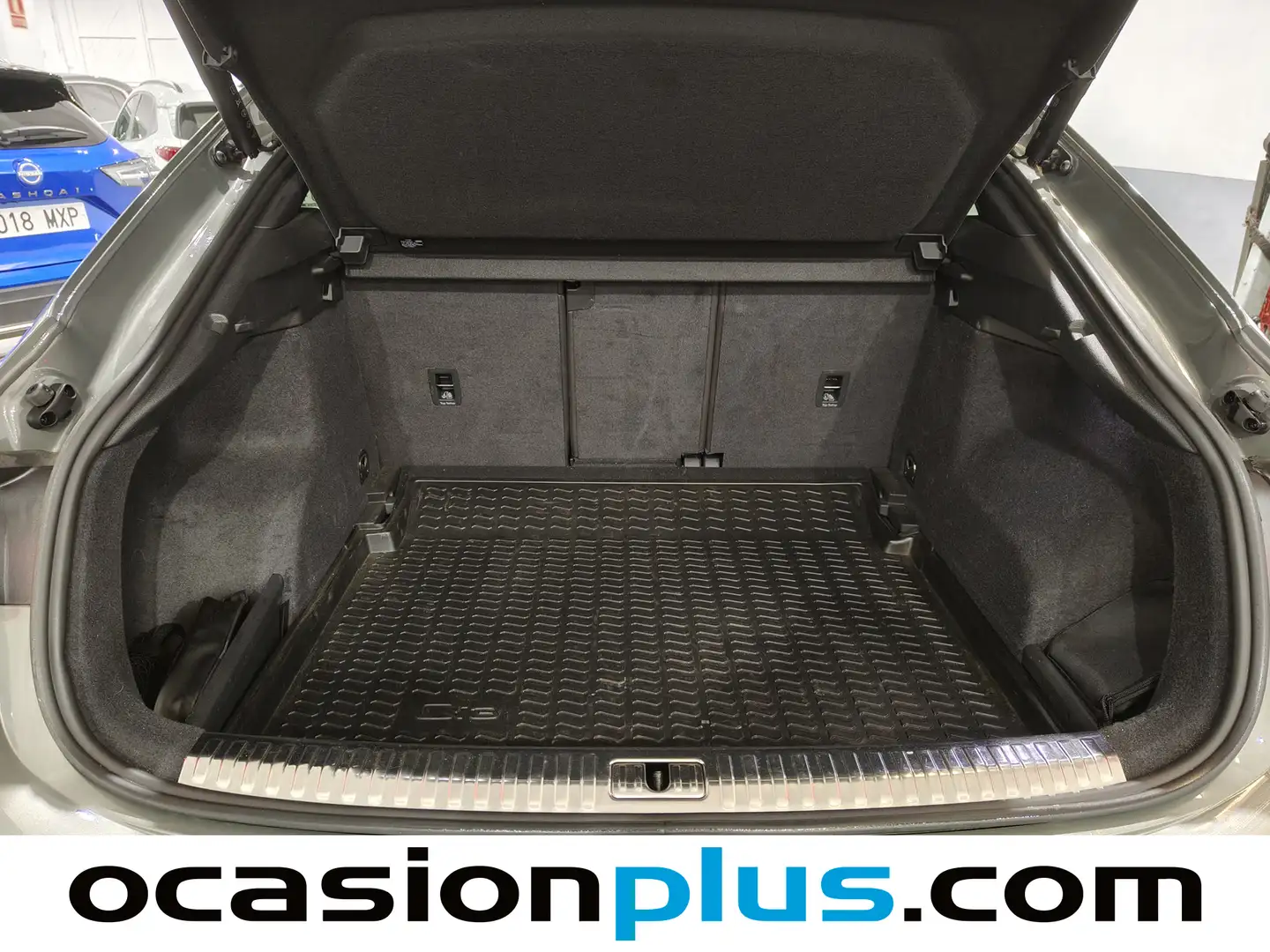 Foto Audi Q3 Sportback Audi Q3 Sportback Black line 35 TDI (150 CV) S tronic Paquete S-Line