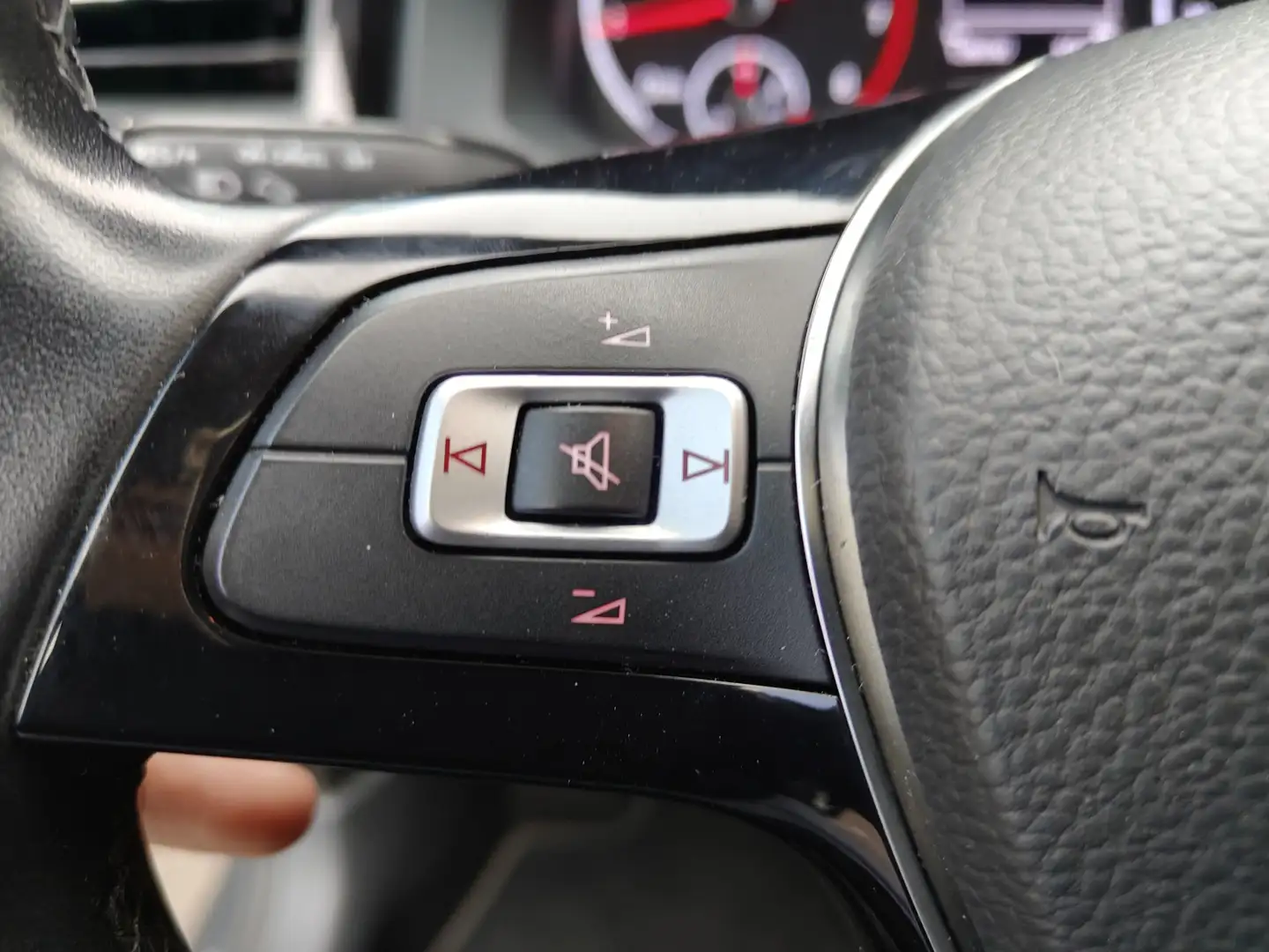 Foto Volkswagen Polo Volkswagen Polo Advance 1.0 TSI (95 CV)