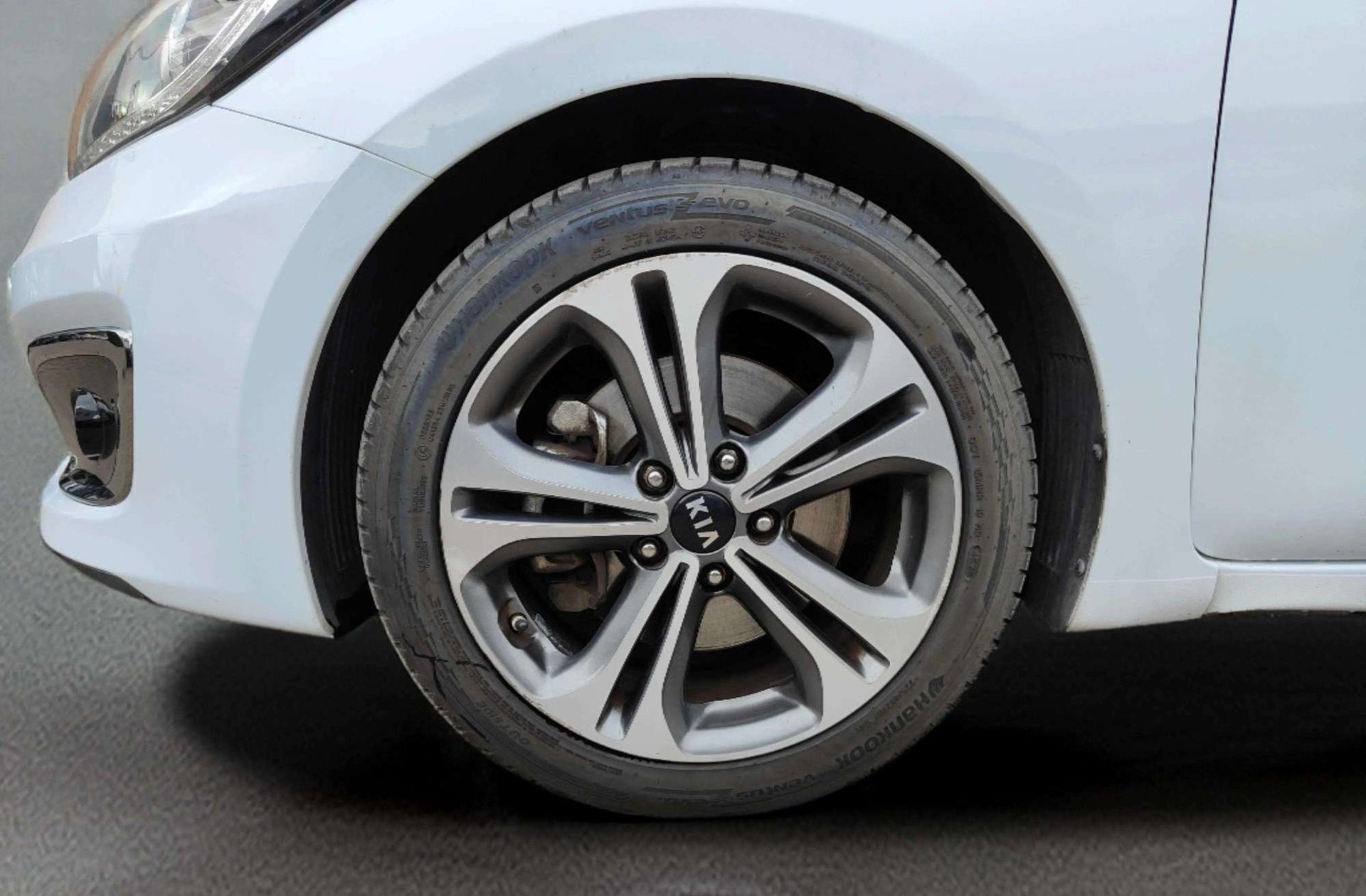 Kia ProCeed 1.6 CRDi VGT Eco-Dynamics x-Tech16 - foto 30