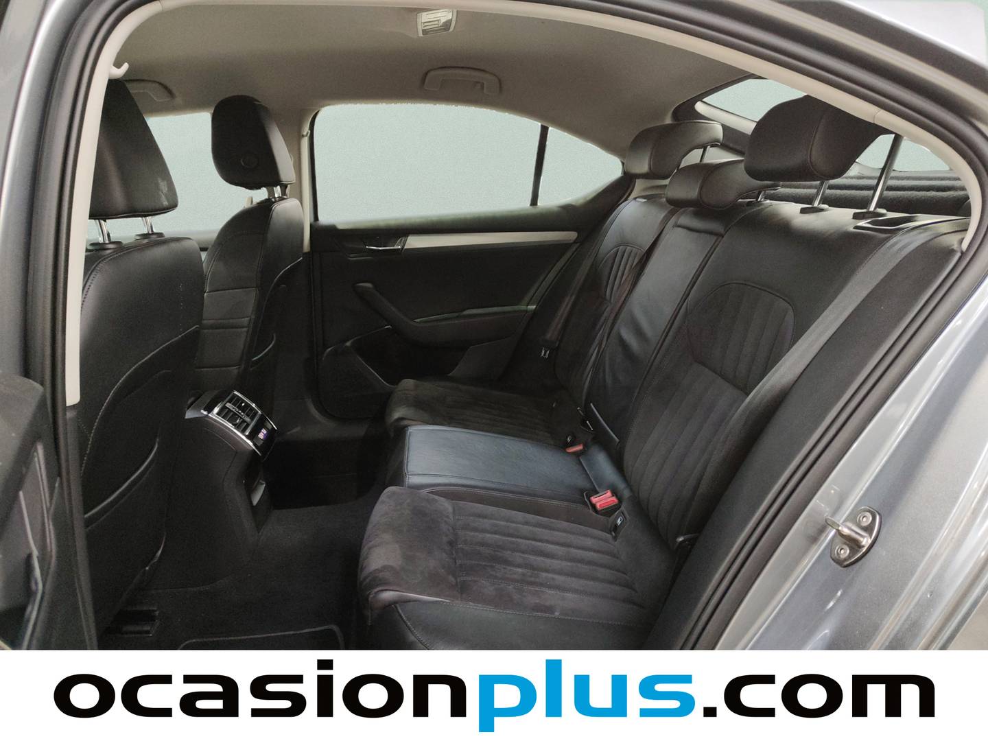 Foto asientos traseros Skoda Superb Skoda Superb 1.6 TDI CR Ambition (120 CV)