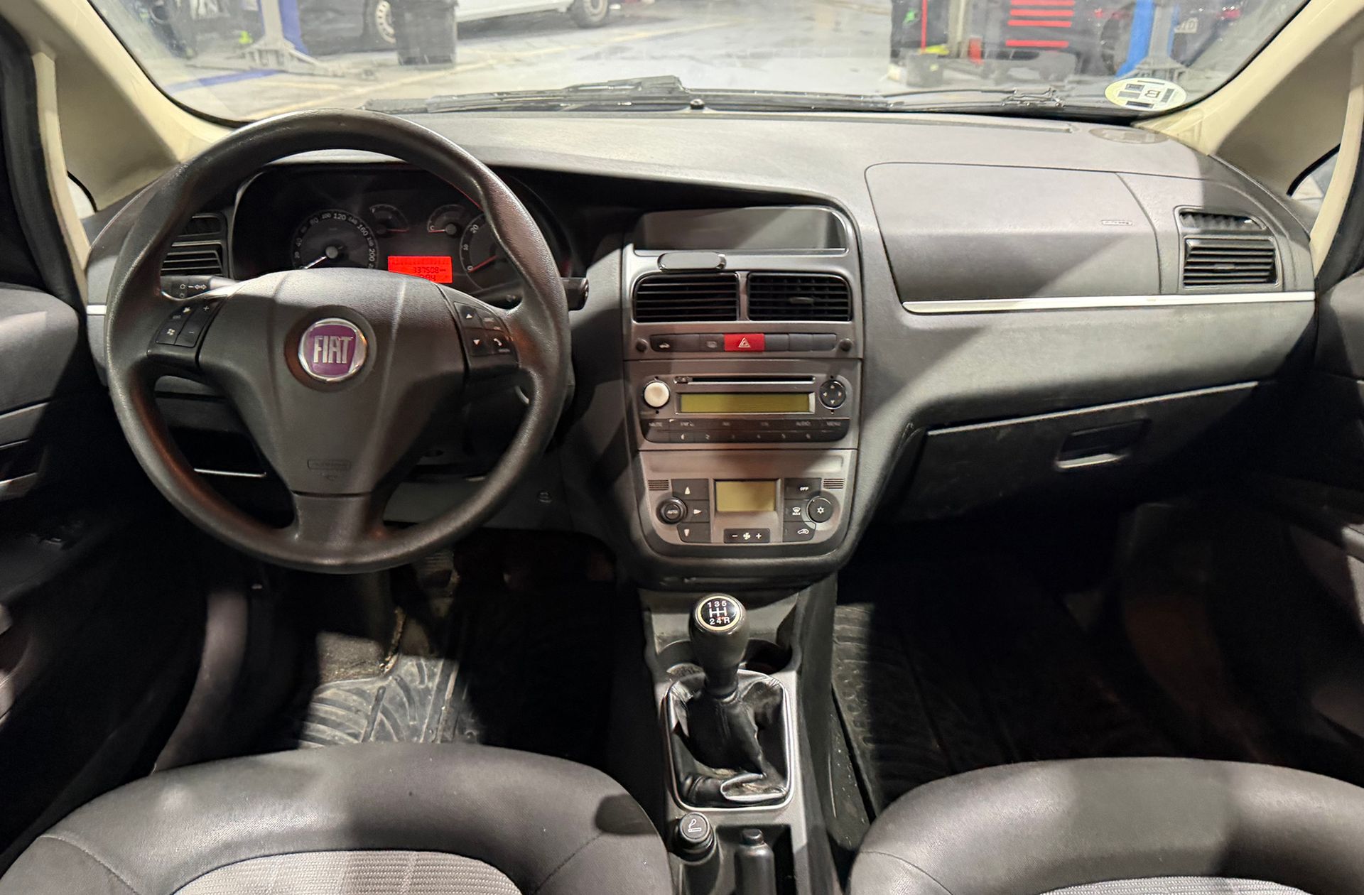 Fiat Linea 1.3 MultiJet 16v Dynamic - foto 6