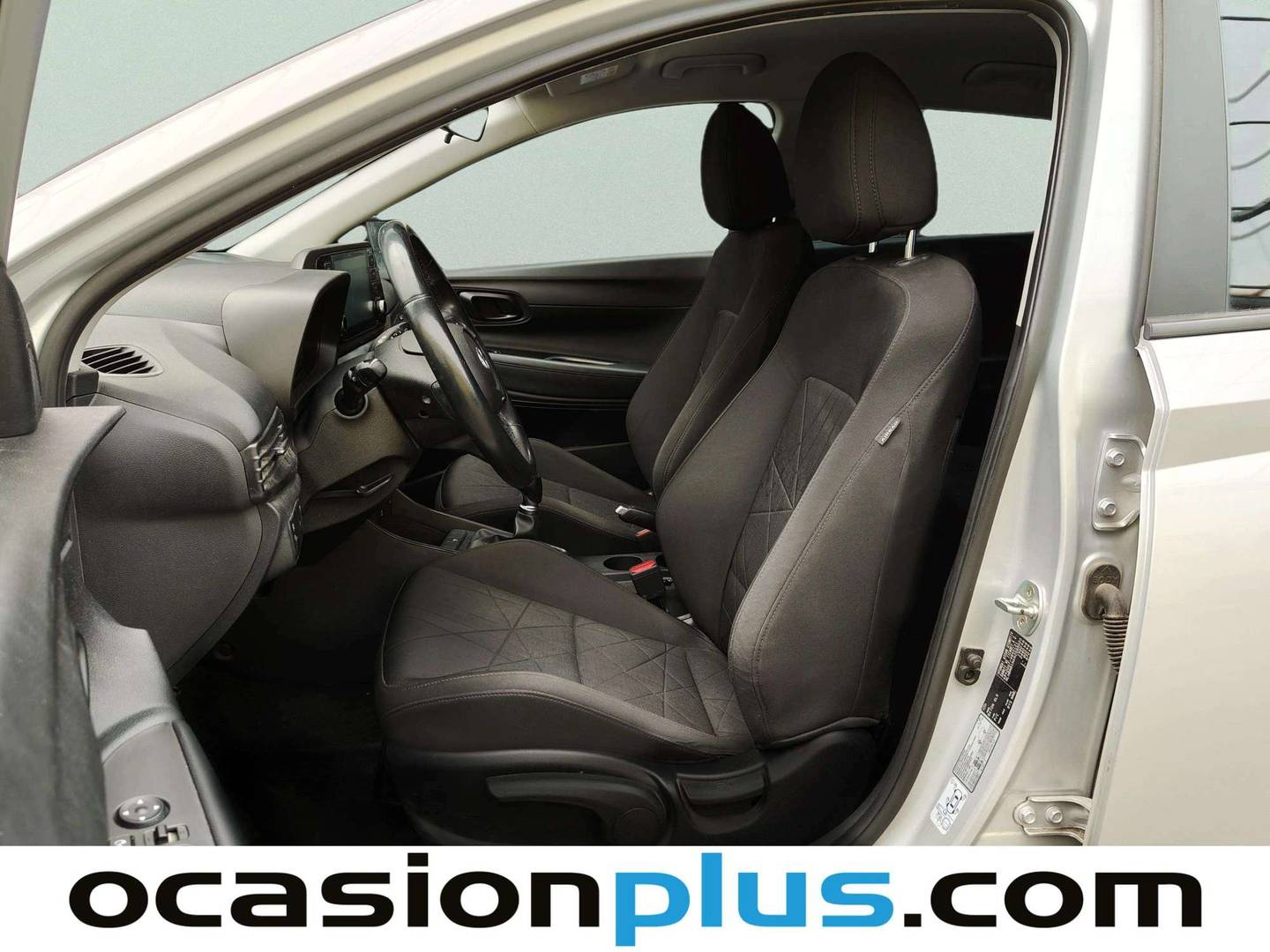 Foto asientos delanteros Hyundai Bayon Hyundai Bayon 1.2 MPI Maxx (84 CV)