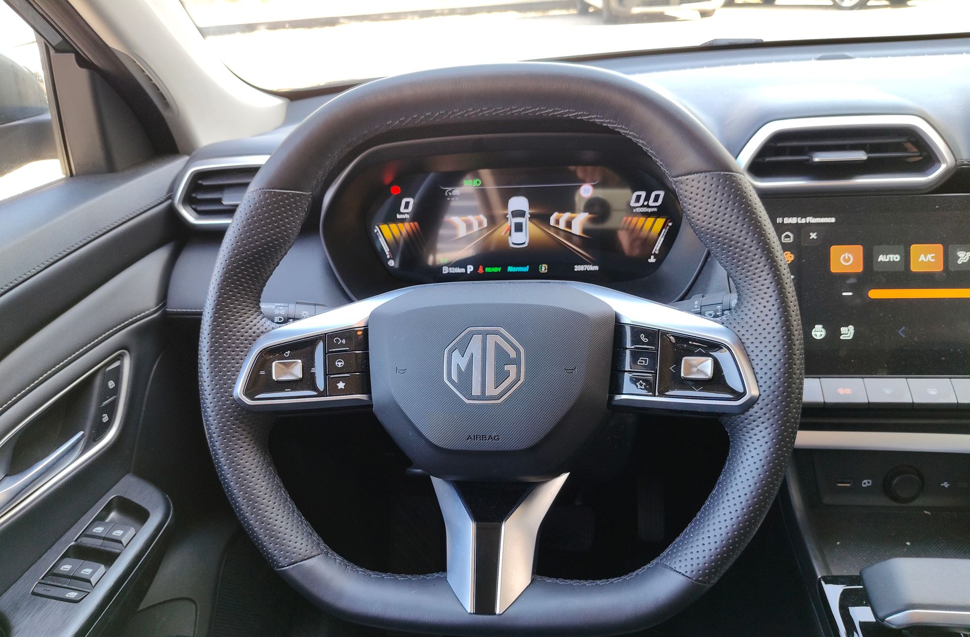 MG ZS 1.5 Hybrid+ Luxury - foto 22
