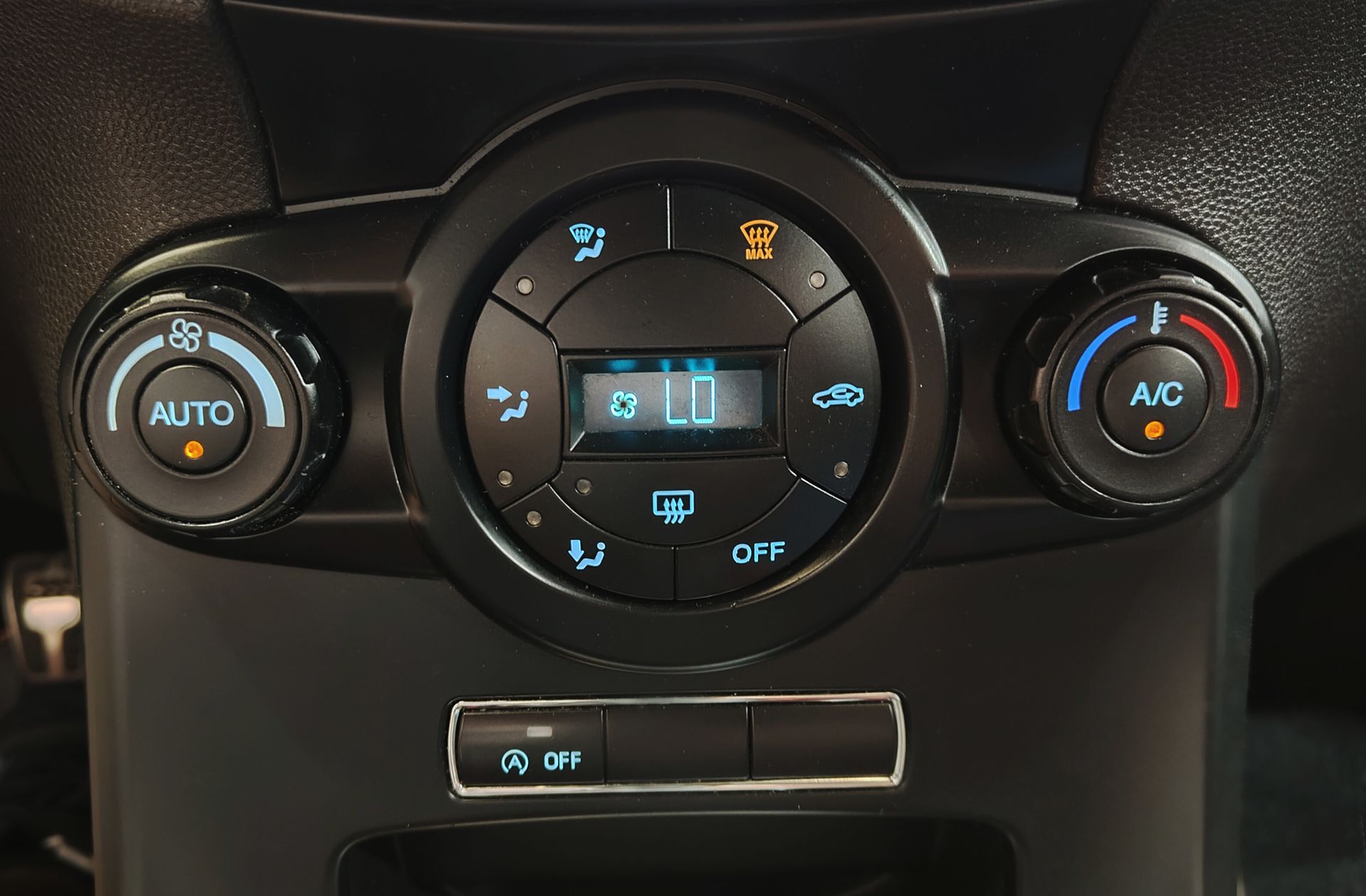 Ford Fiesta 1.0 EcoBoost ST-Line - foto 29