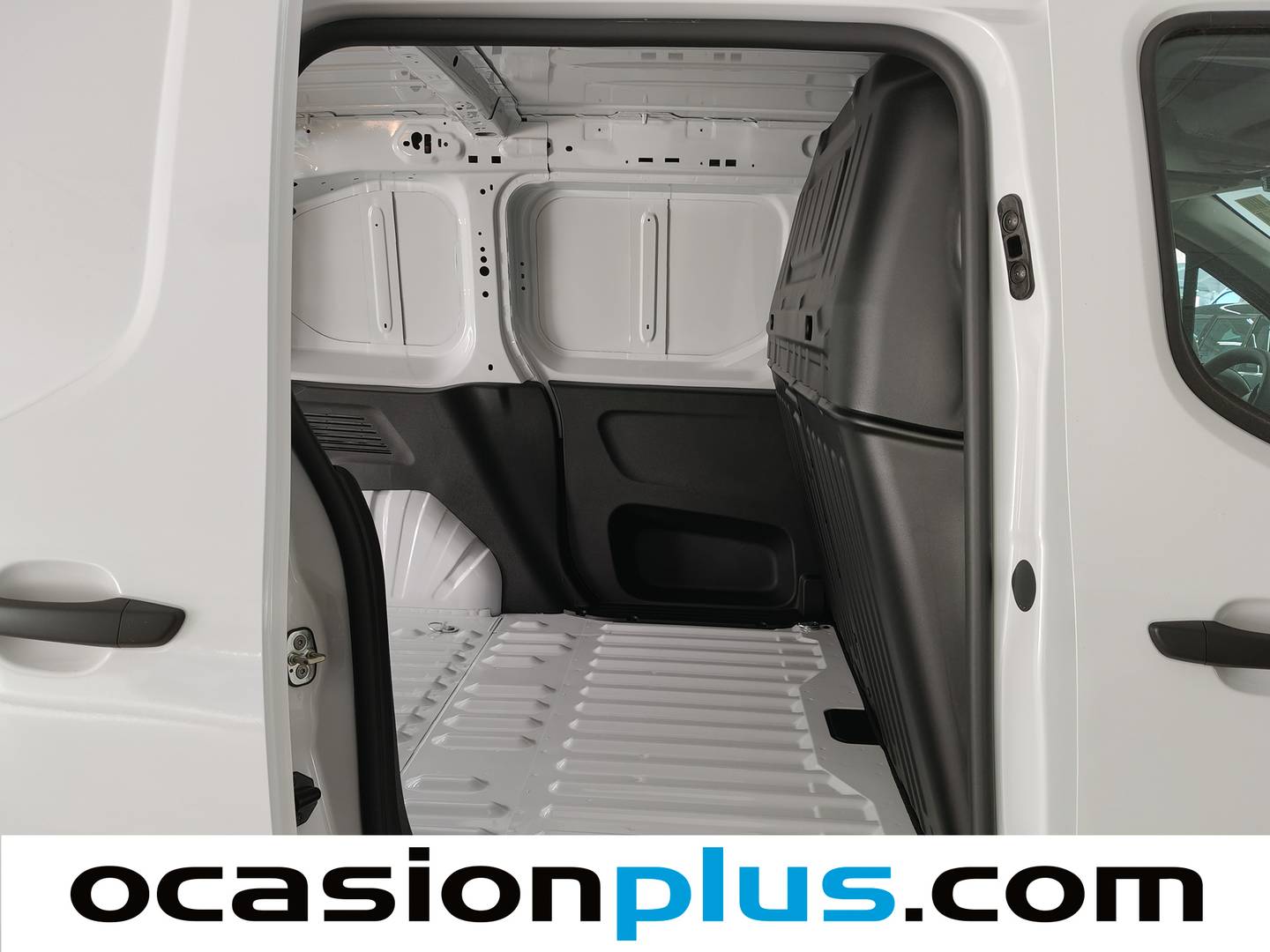 Fotos maletero Fiat Doblò Fiat Dobló Furgón BlueHDi 100 M (100 CV)