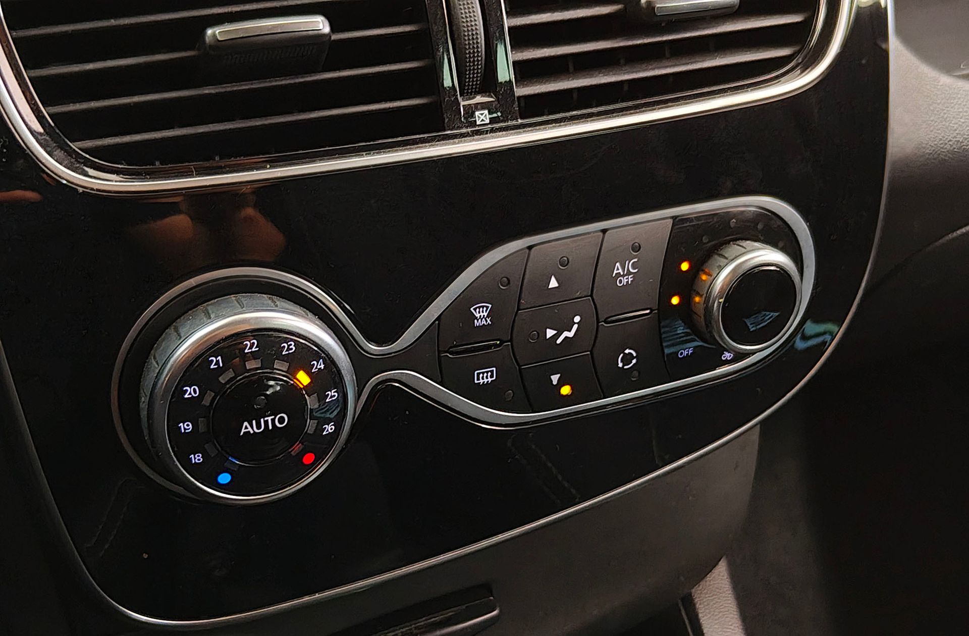 Renault Clio Limited Energy TCe - foto 33